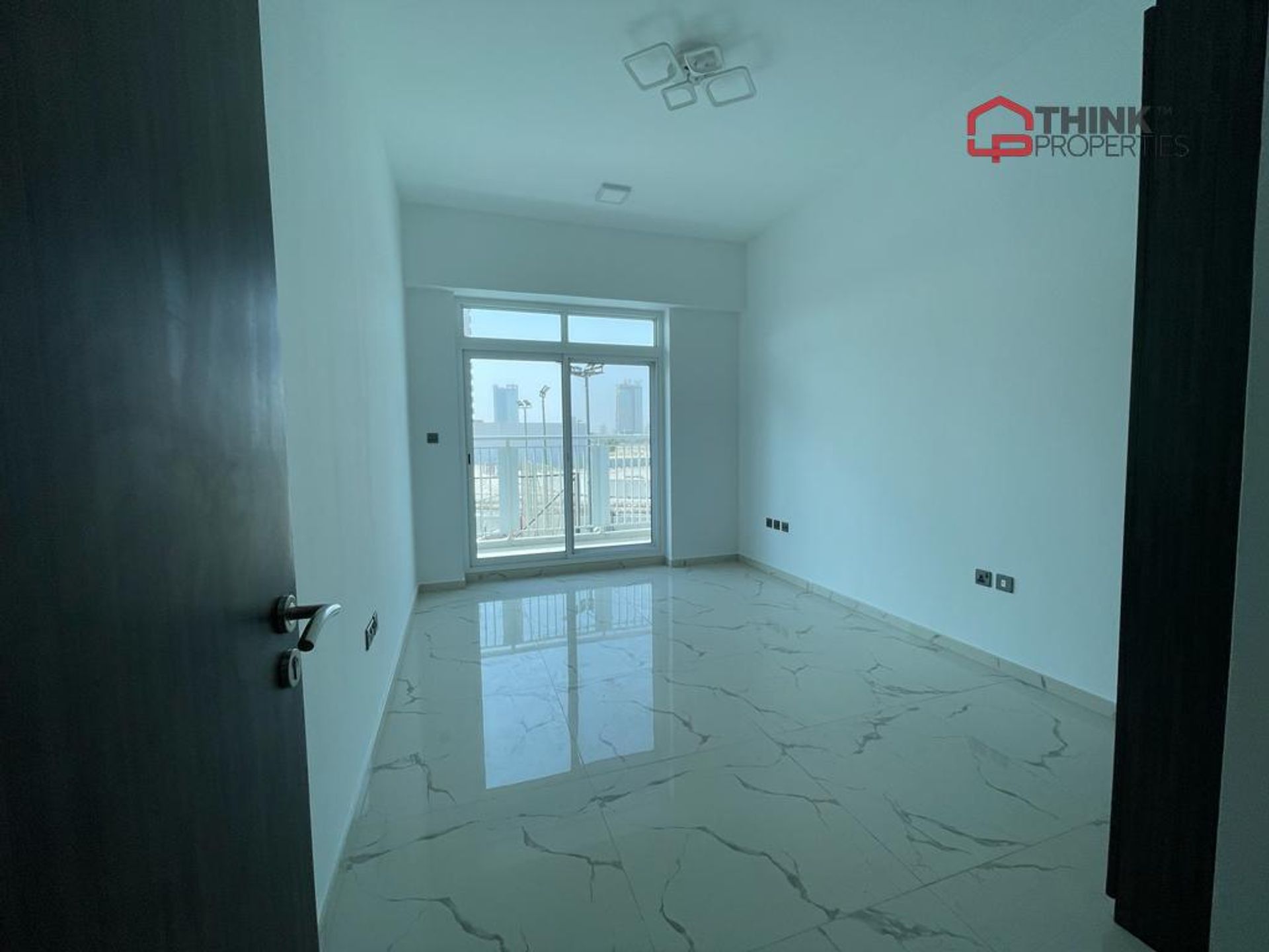 Residential in Dubai, Dubai 12848351