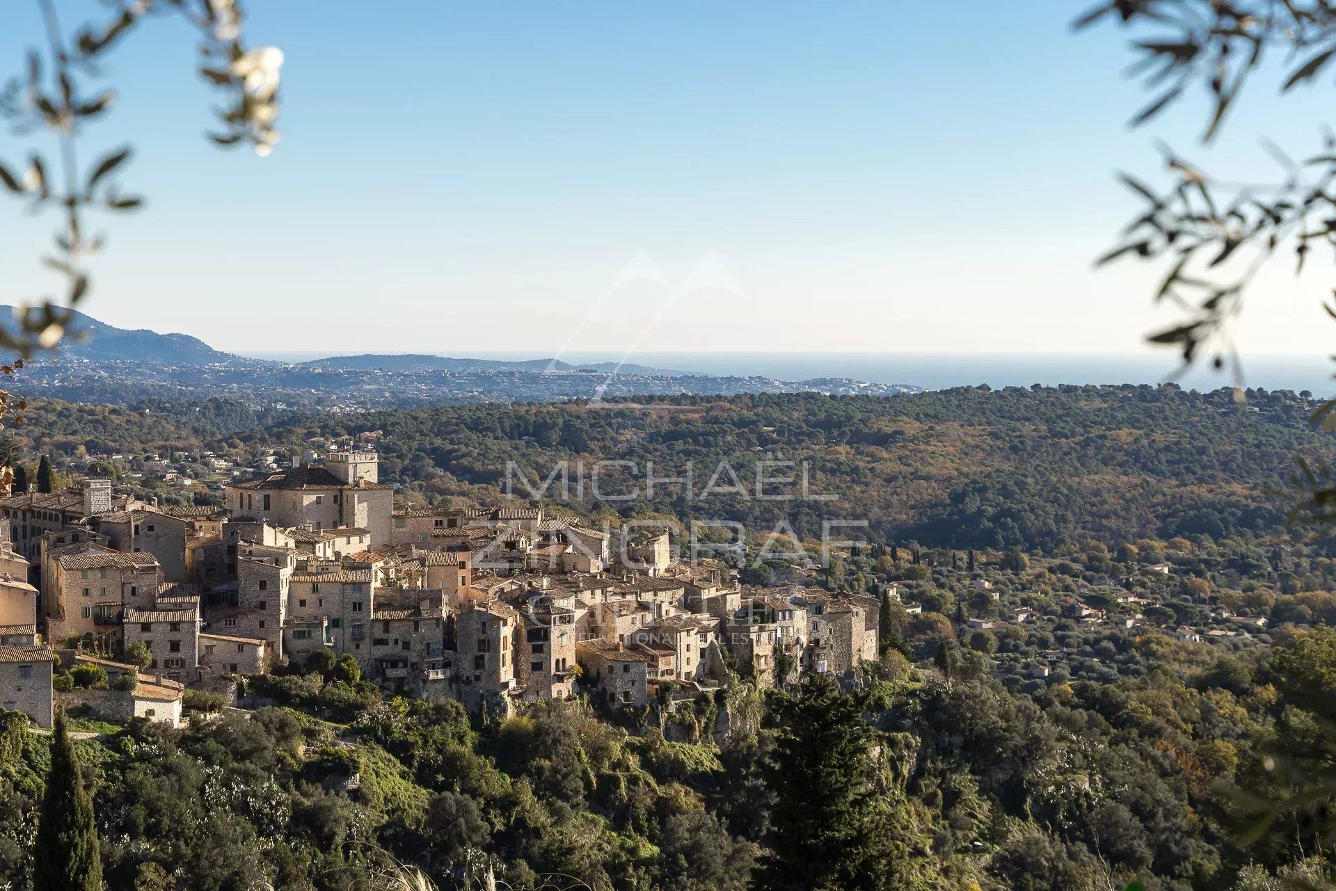 Rumah di Tourrettes-sur-Loup, Provence-Alpes-Cote d'Azur 12849258