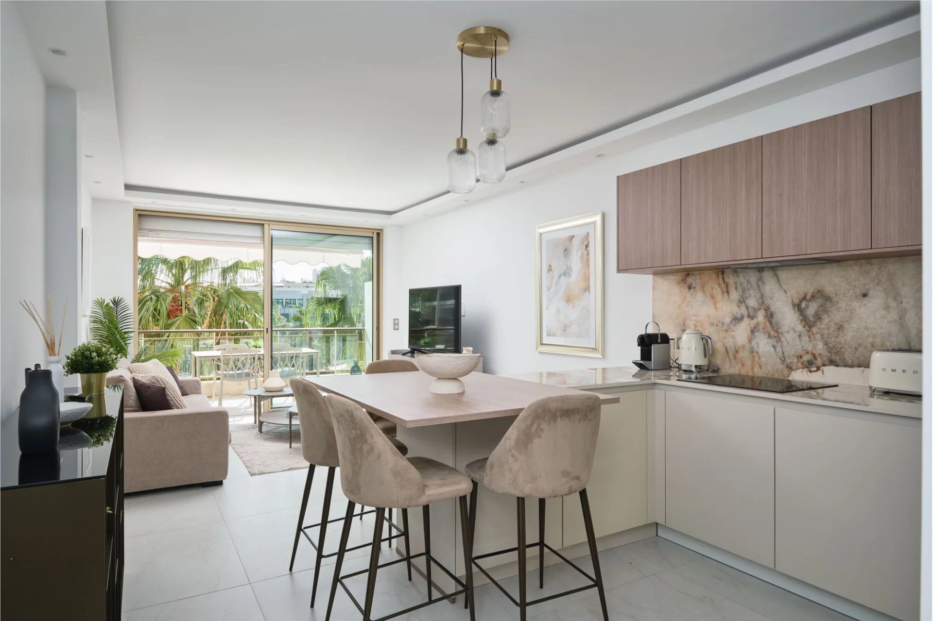 Condominium in Cannes, Provence-Alpes-Cote d'Azur 12849262