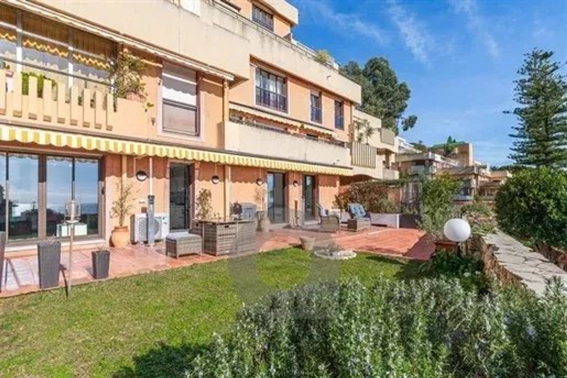 Kondominium di Roquebrune-Cap-Martin, Alpes-Maritimes 12849307