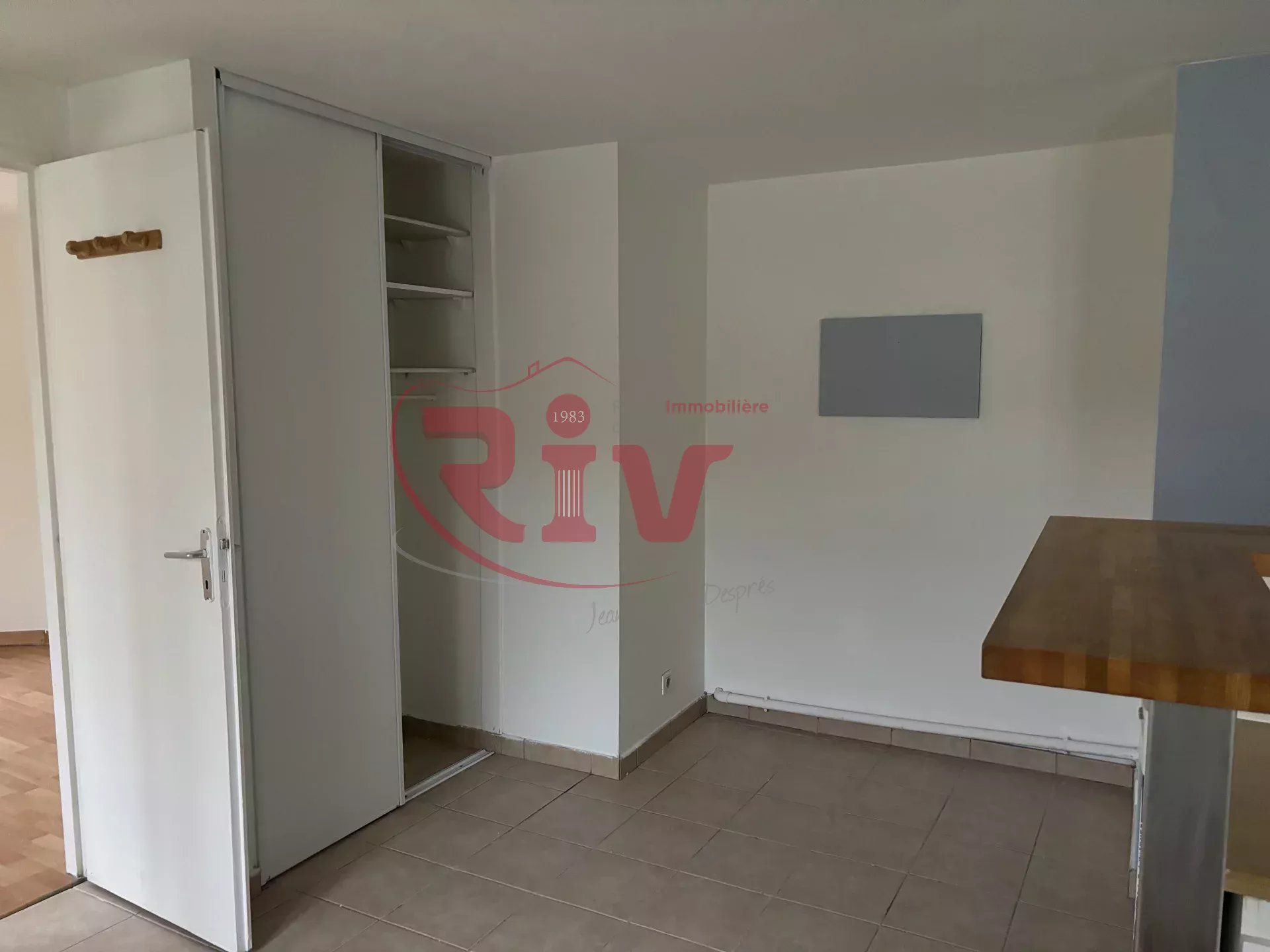 Condominium in Wenen, Auvergne-Rhône-Alpes 12851021