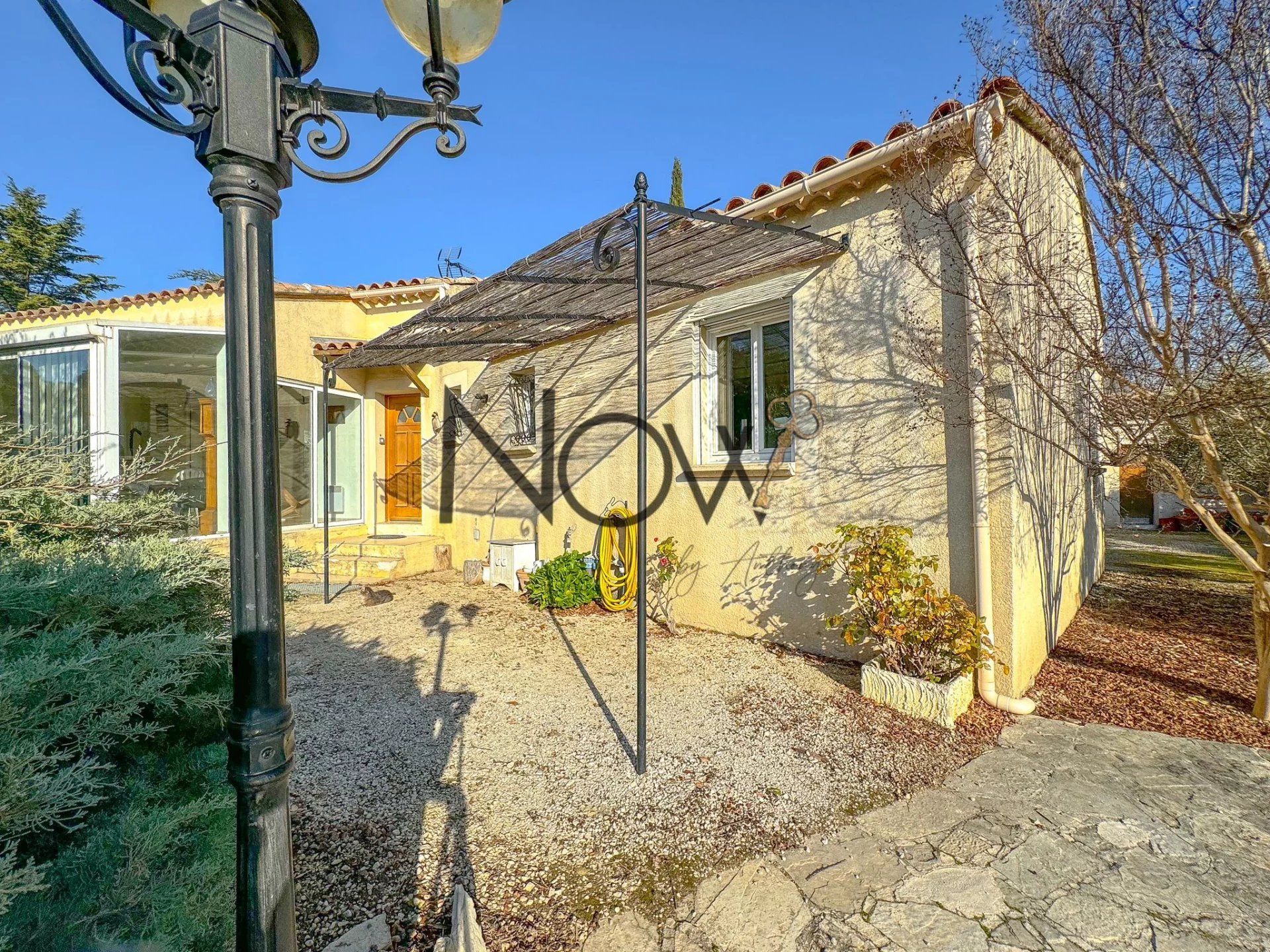 Huis in L'Isle-sur-la-Sorgue, Provence-Alpes-Côte d'Azur 12851043