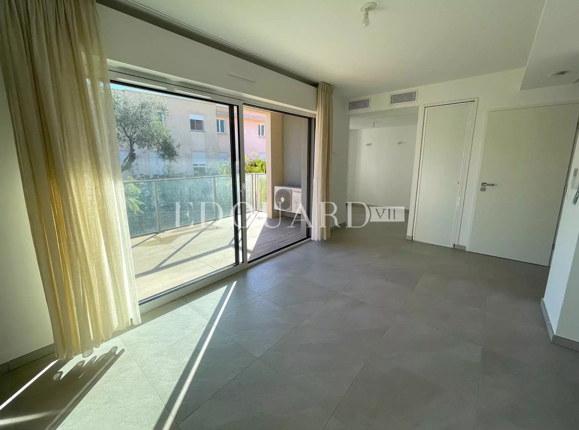 Кондоминиум в Roquebrune-Cap-Martin, Alpes-Maritimes 12851050