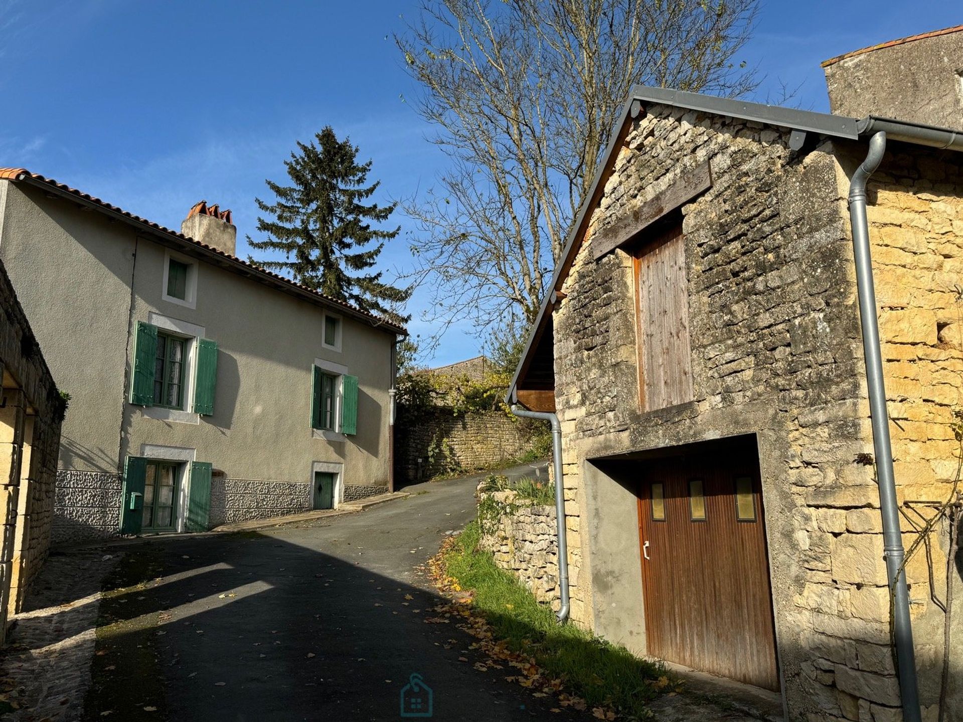 मकान में Saint-Maixent-l'École, Nouvelle-Aquitaine 12851146