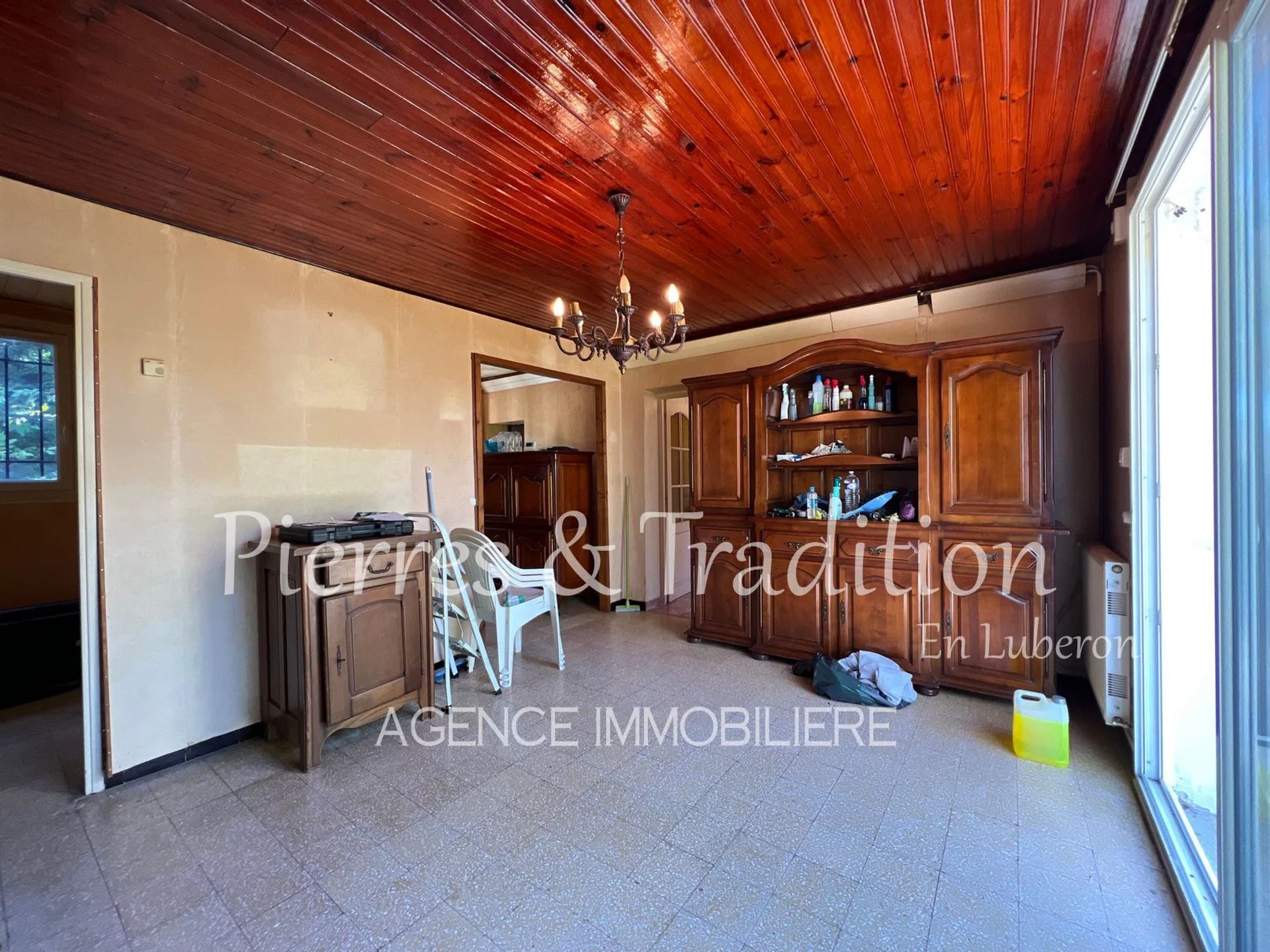 Hus i Cereste, Provence-Alpes-Cote d'Azur 12852761