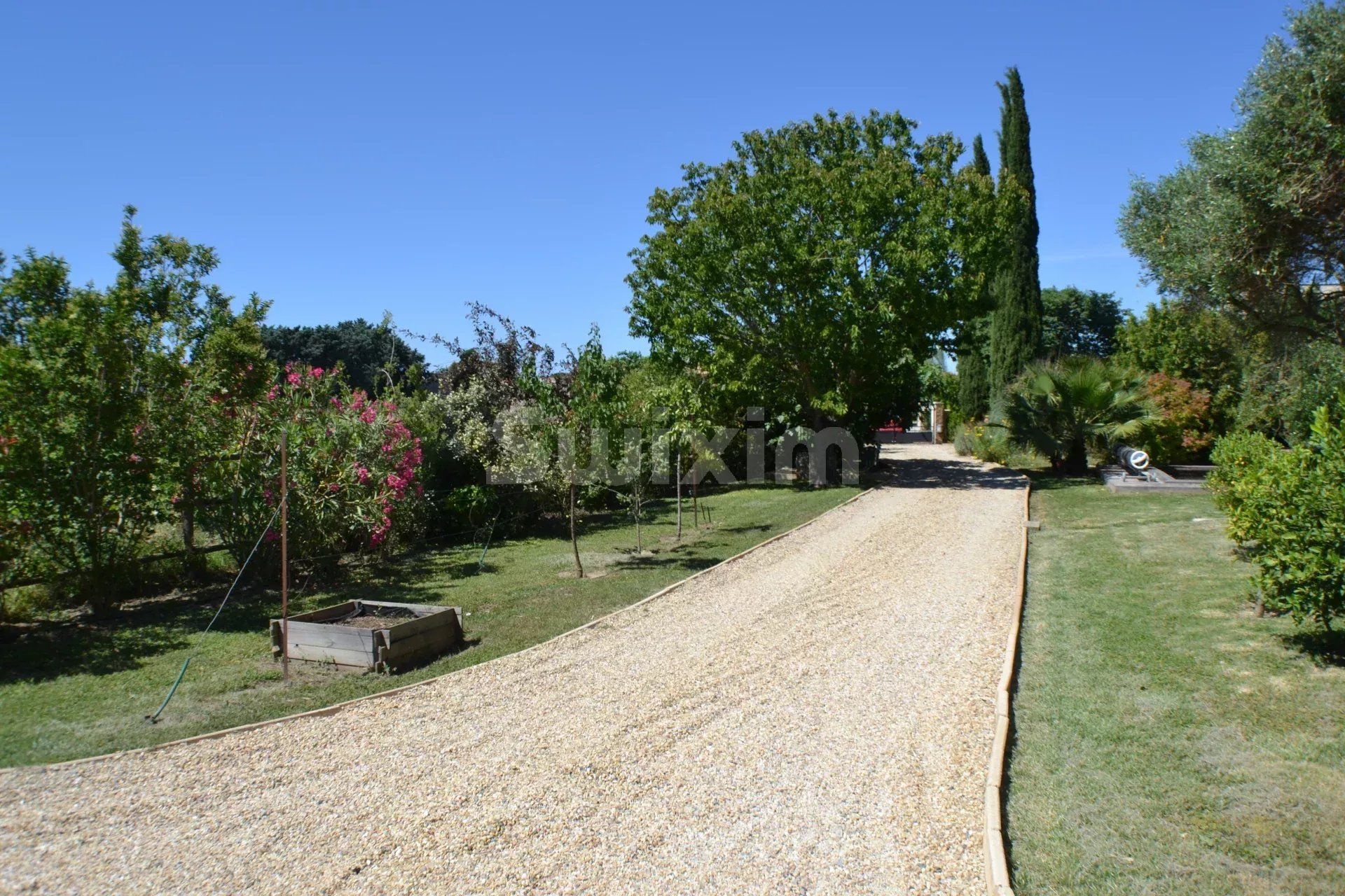 Haus im Saint-Laurent-d'Aigouze, Gard 12852765