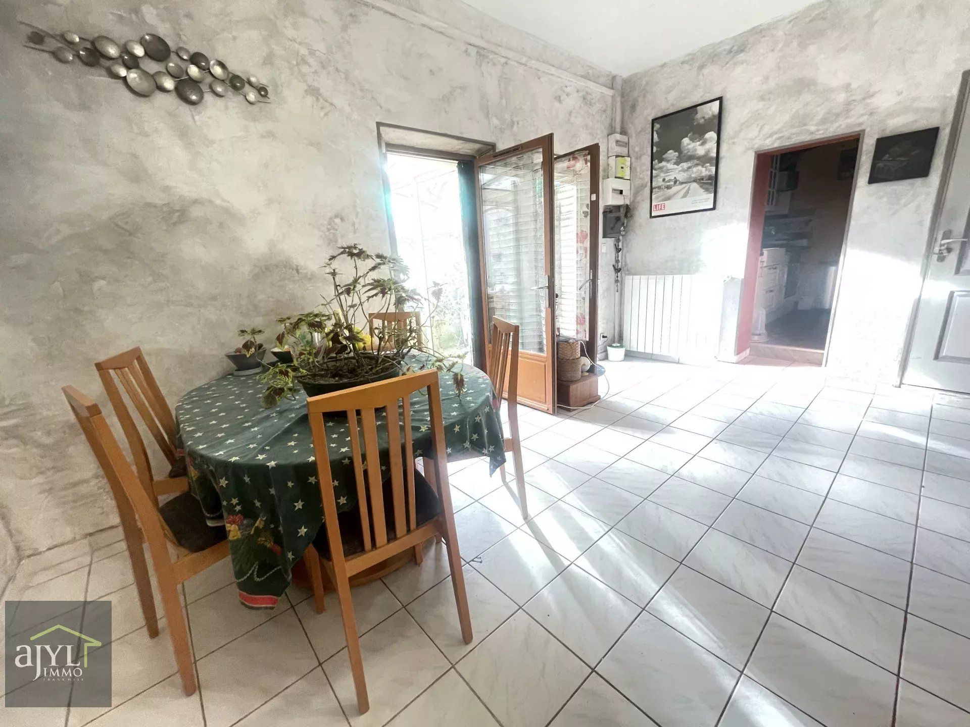 House in Septemes-les-Vallons, Provence-Alpes-Cote d'Azur 12852792