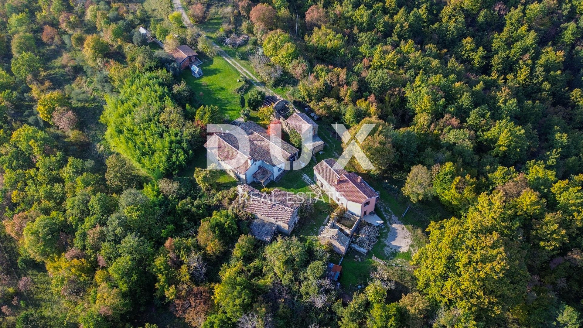 住宅 在 Boljunsko Polje, Istria County 12852812