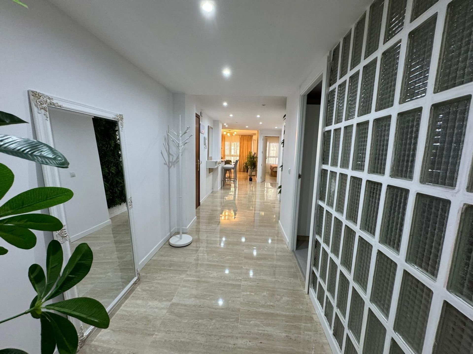 Condominio en Alicante (Alacant), Comunidad Valenciana 12853661