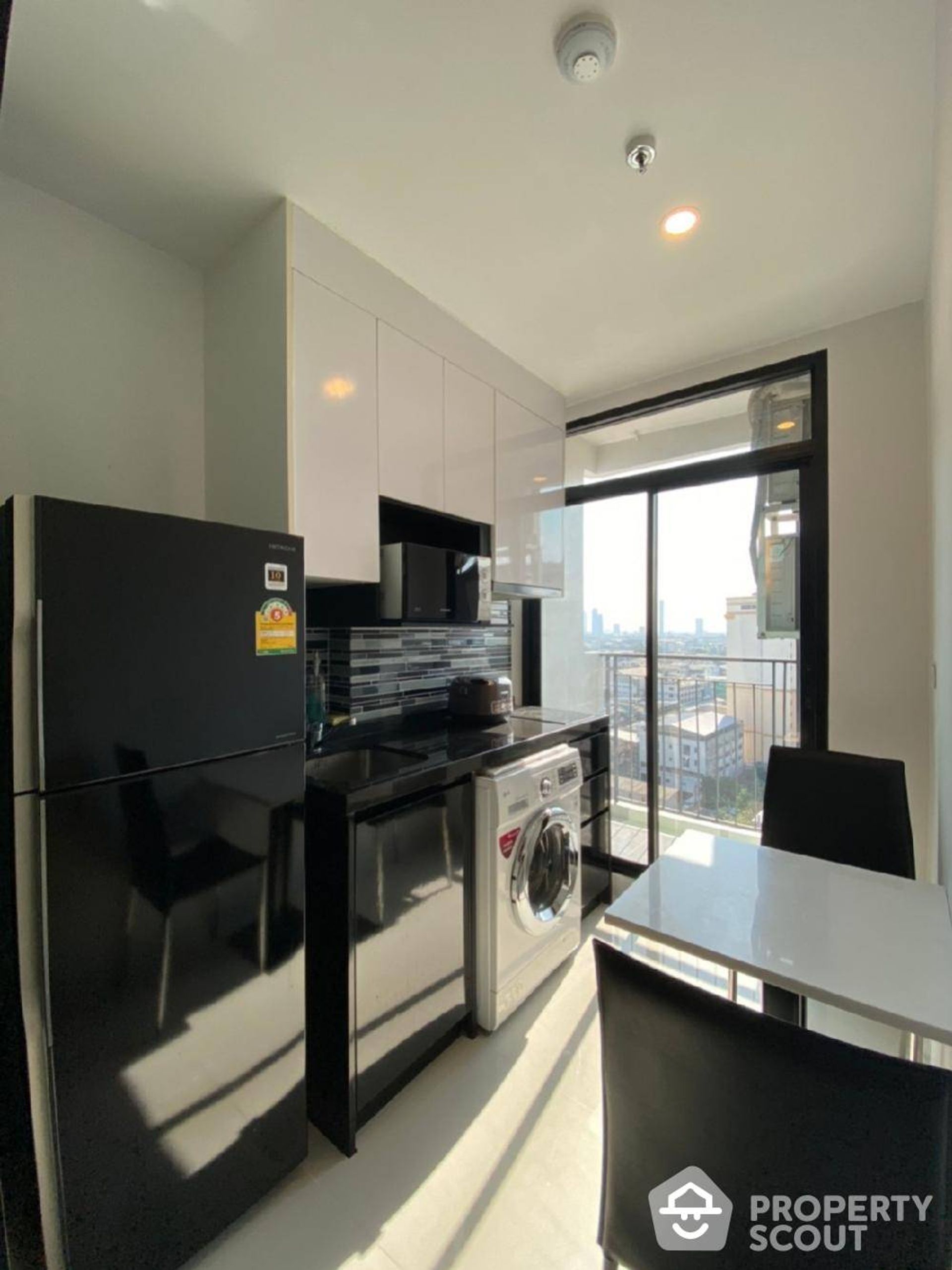 Condominium dans Sathon, Krung Thep Maha Nakhon 12854719