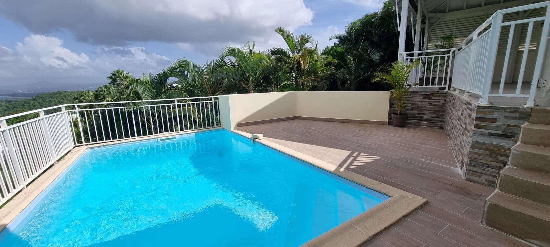 Rumah di Les Trois-Îlets, Martinique 12854839