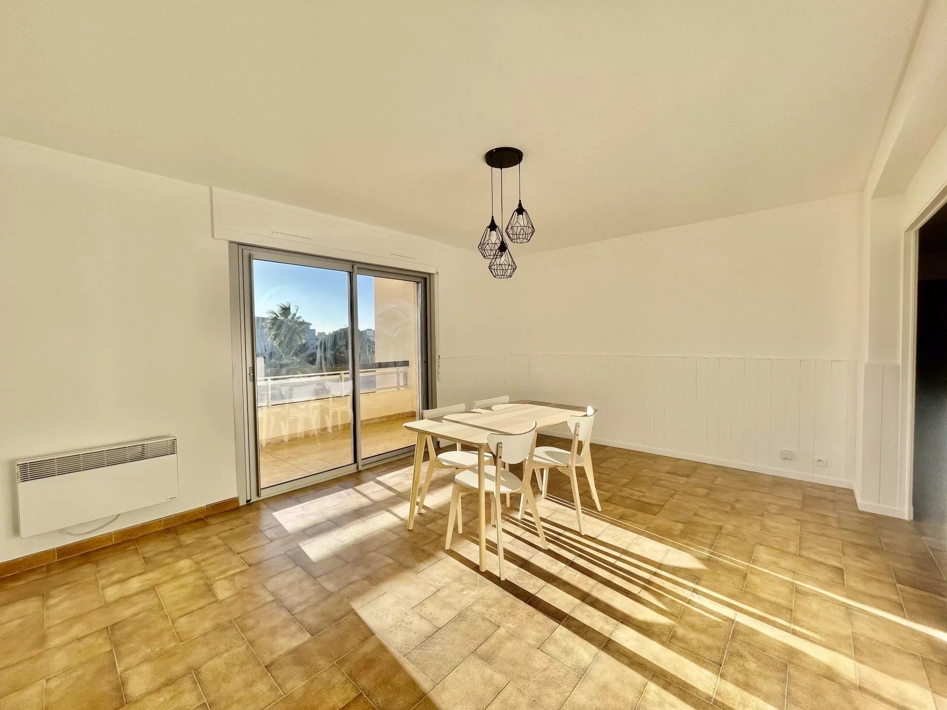 Condominio en Sanary-sur-Mer, Provence-Alpes-Cote d'Azur 12854843