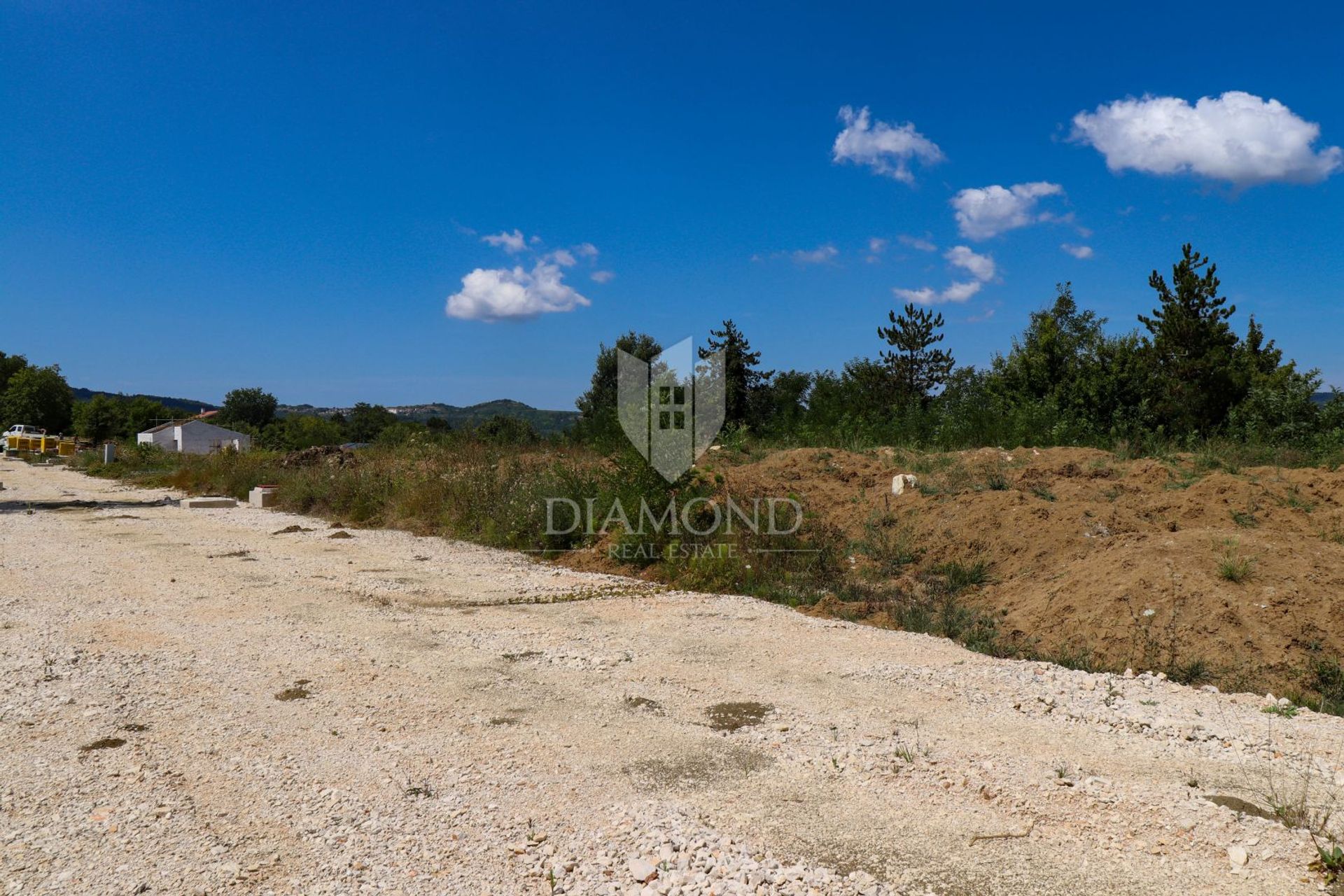 Land i Brkač, Istria County 12854960