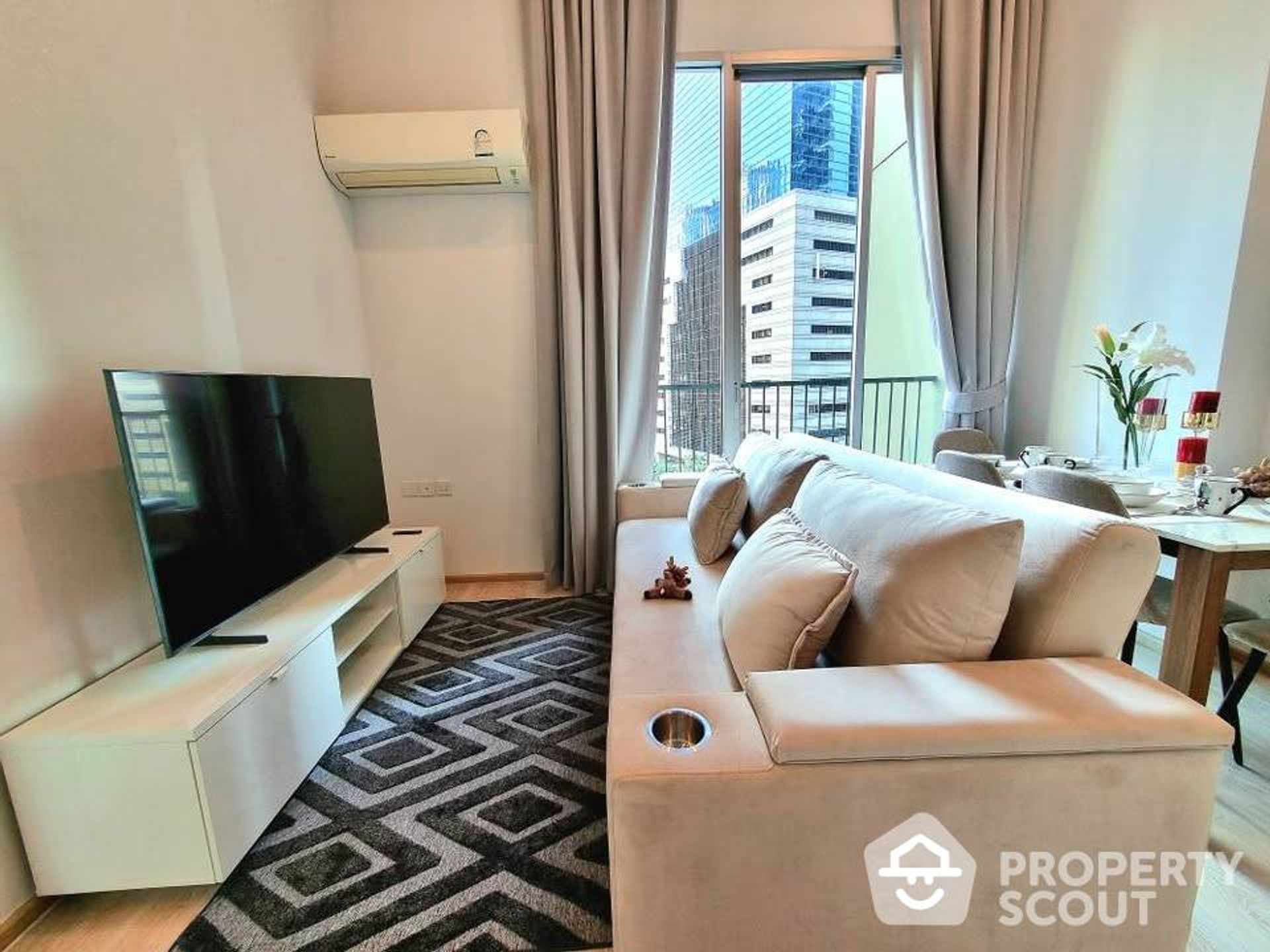 Condominium in , Krung Thep Maha Nakhon 12855139