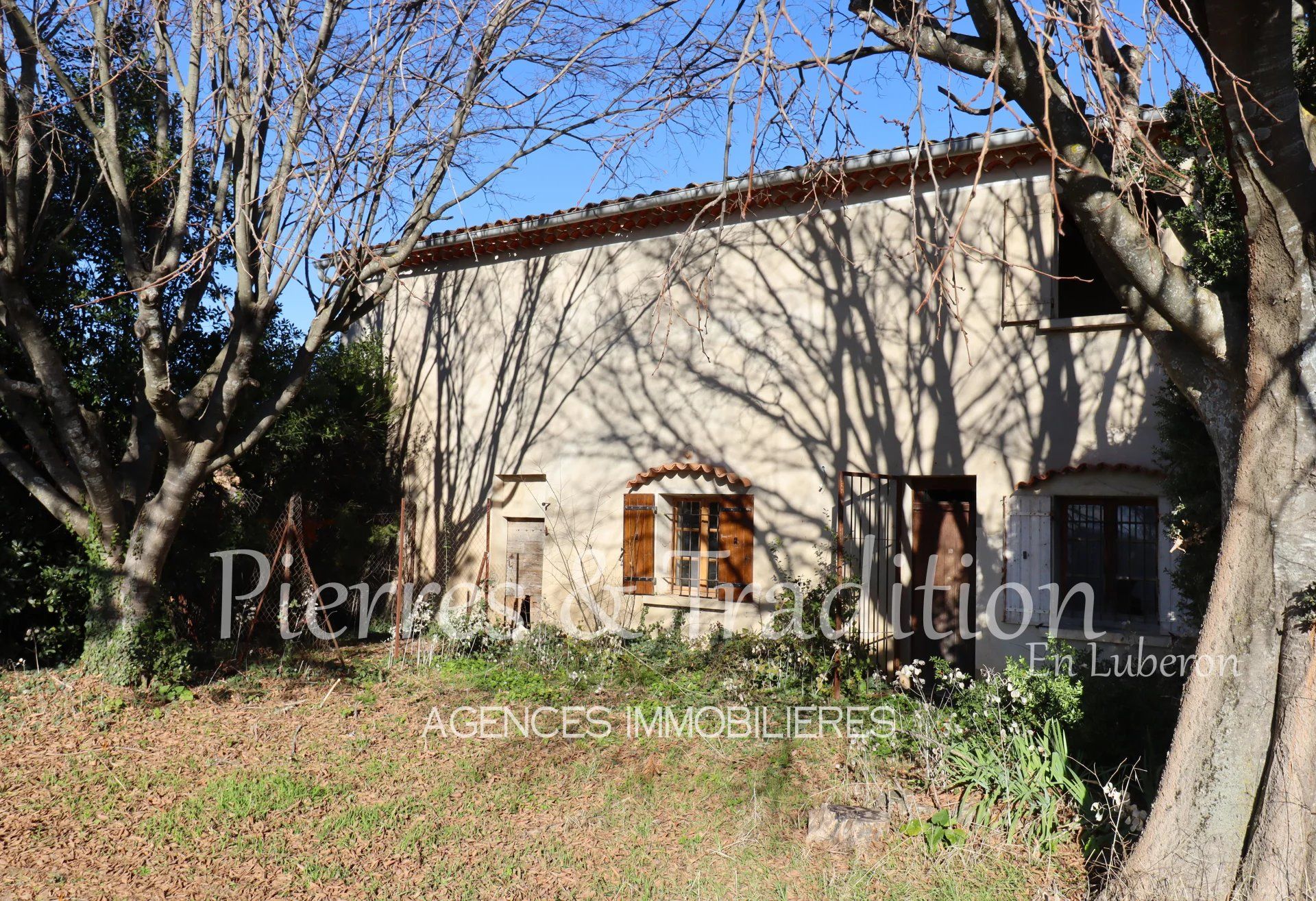 Andet i Saint-Saturnin-lès-Apt, Vaucluse 12855257