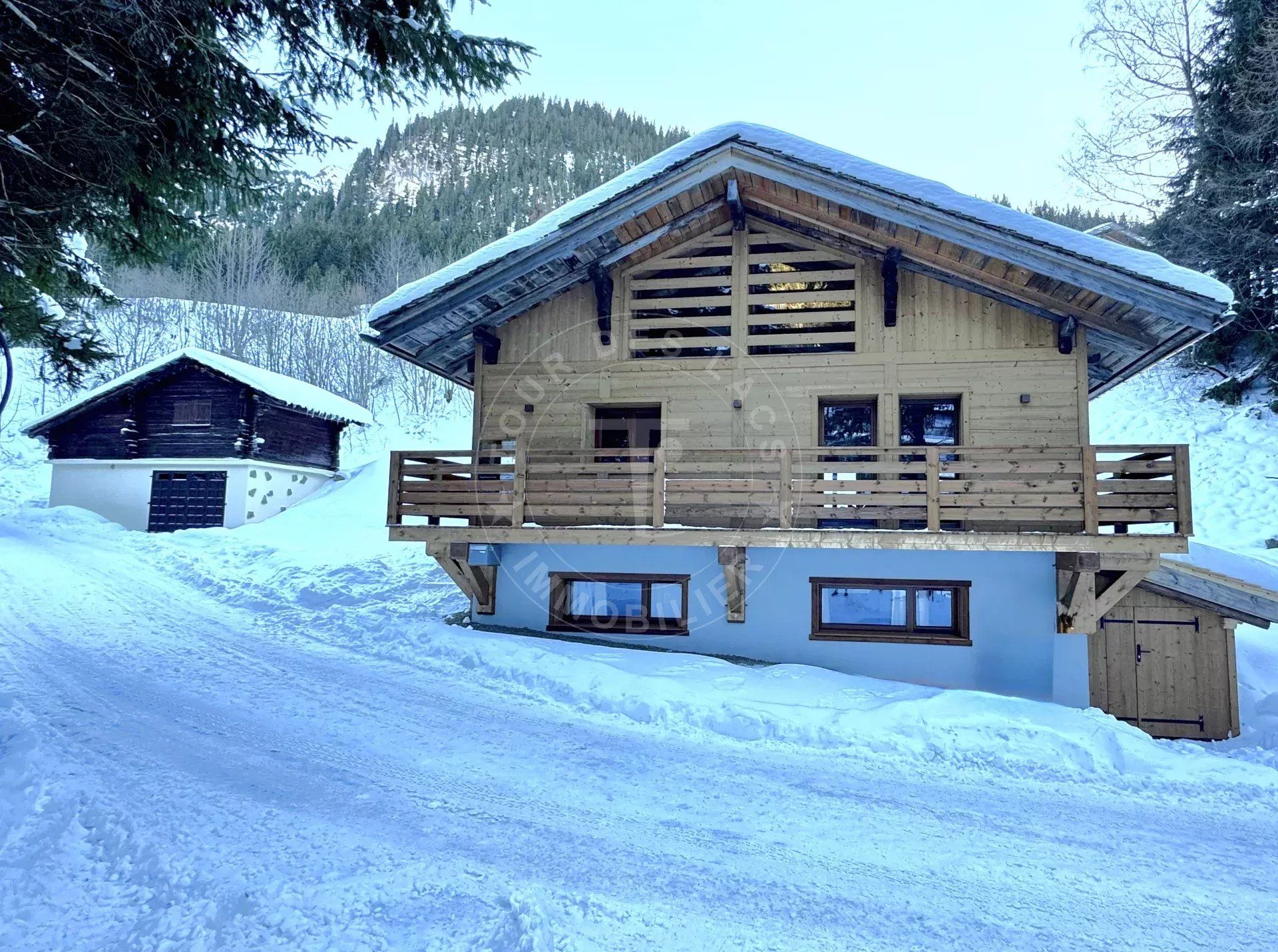 Rumah di La Clusaz, Auvergne-Rhone-Alpes 12855268