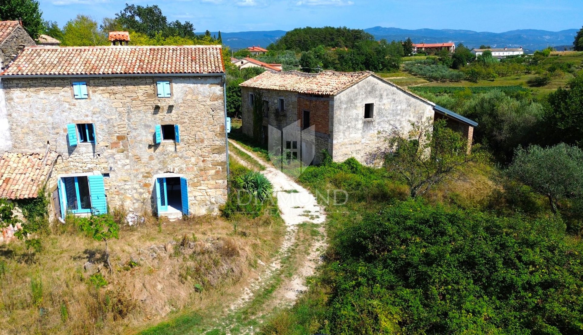 Hus i Cerovlje, Istria County 12855681