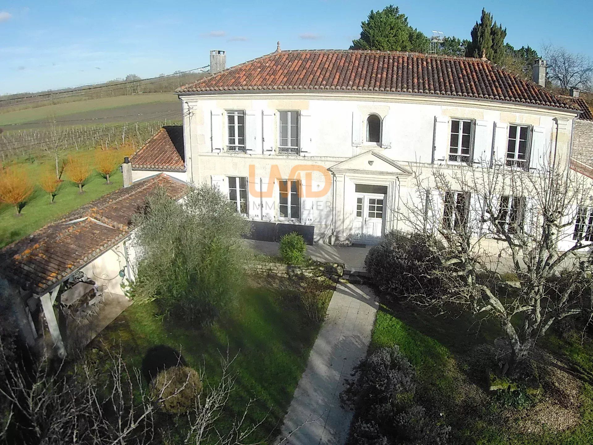 Hus i Jarnac, Charente 12856036