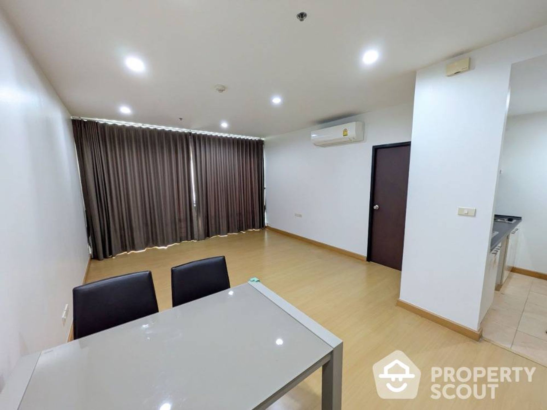 Condominium dans Ban Lat Ta Nong, Samut Prakan 12856834