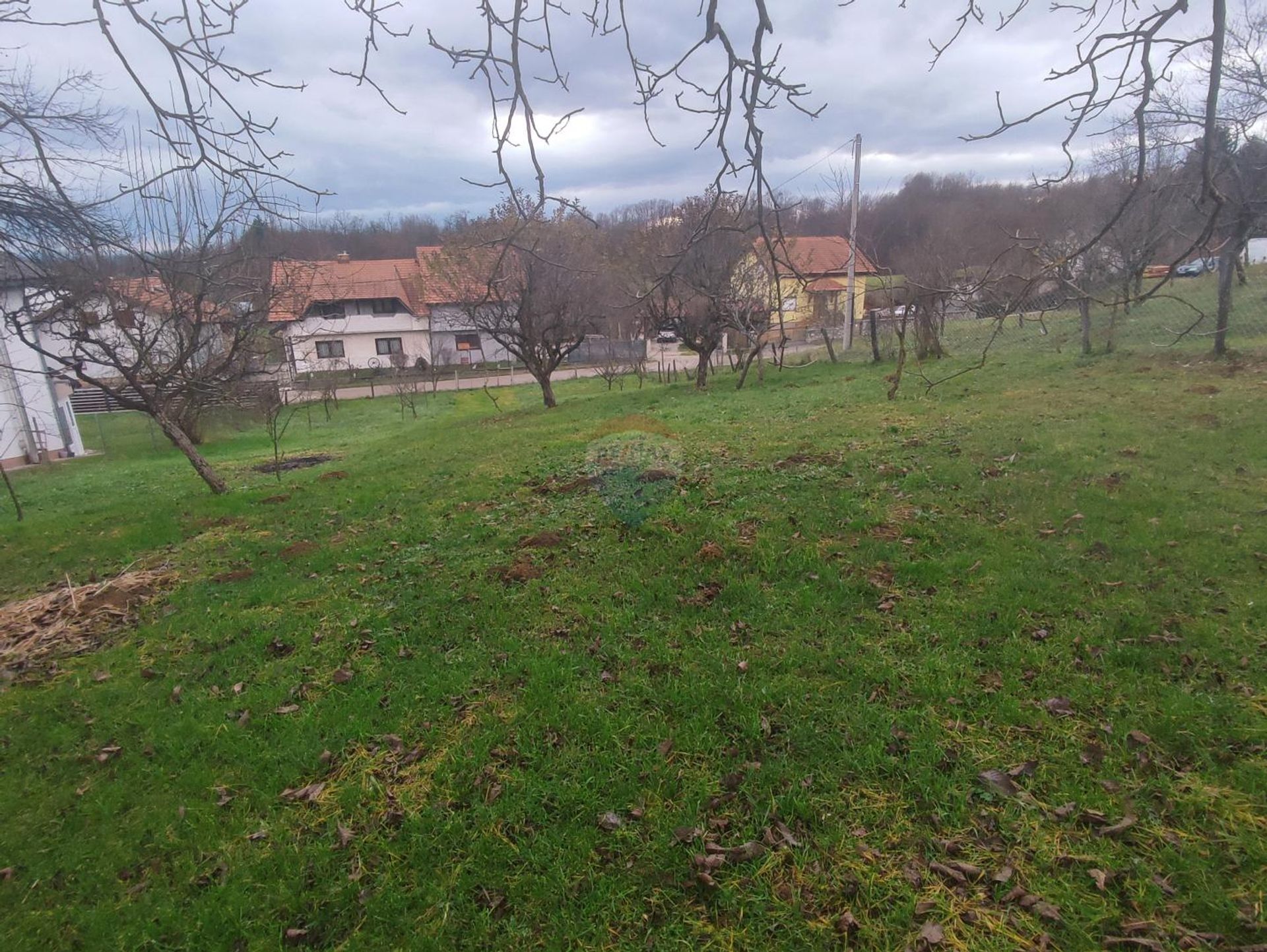 Land i Duga Resa, Karlovacka Zupanija 12858851