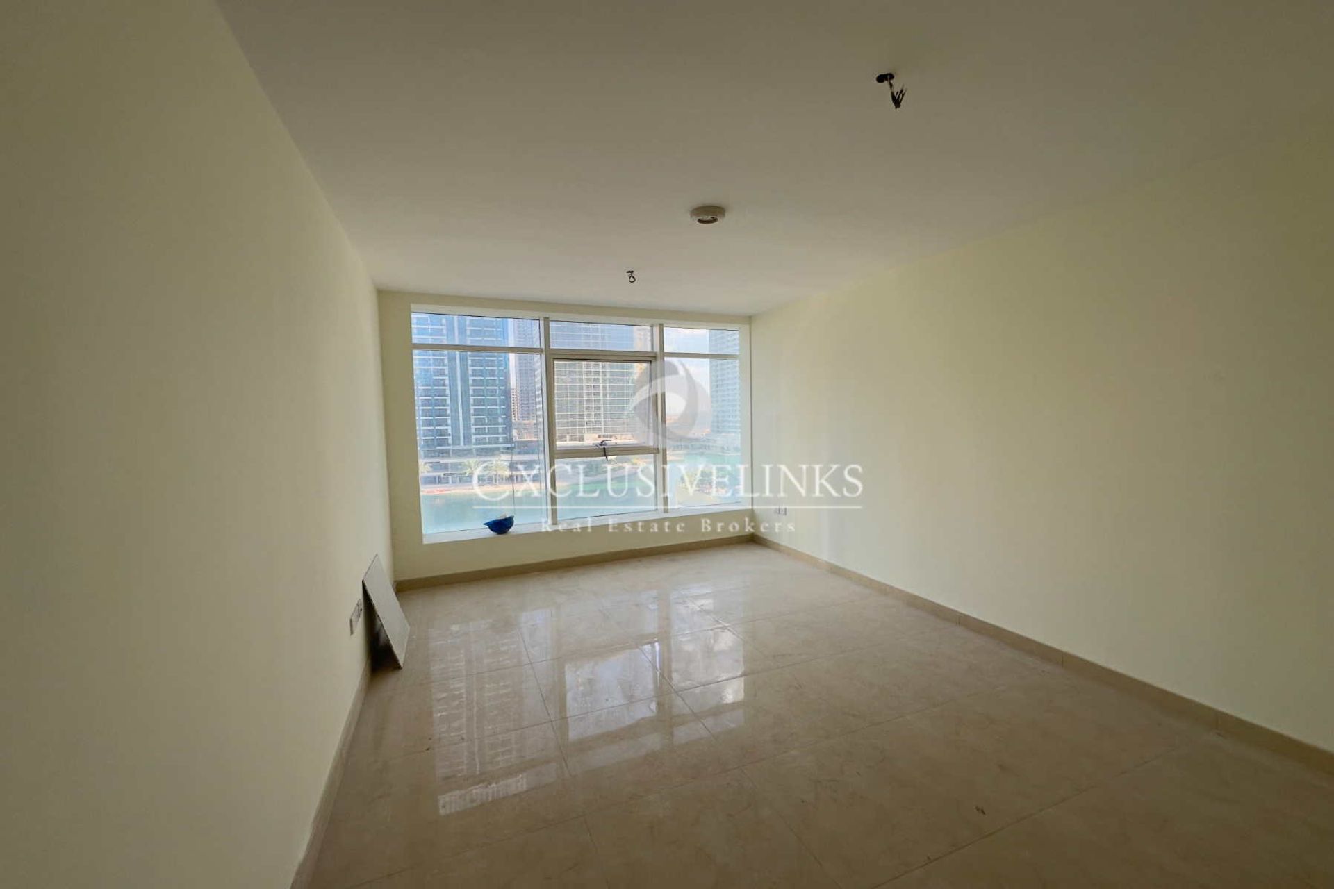 Condominium in Dubai, Dubai 12858900