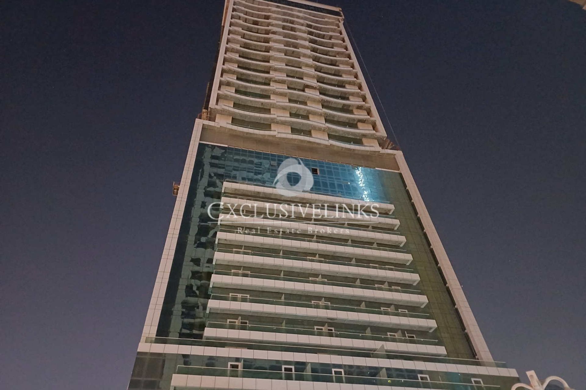 Condominium in Dubai, Dubai 12858900