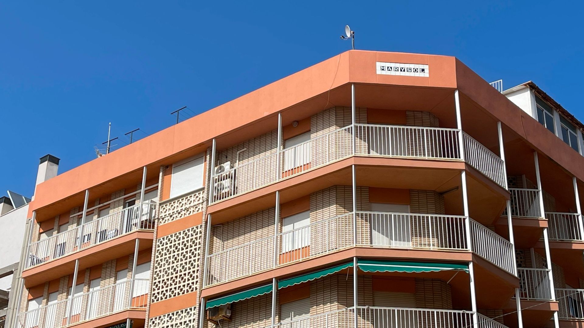 Condominium in La Mata, Comunidad Valenciana 12860068