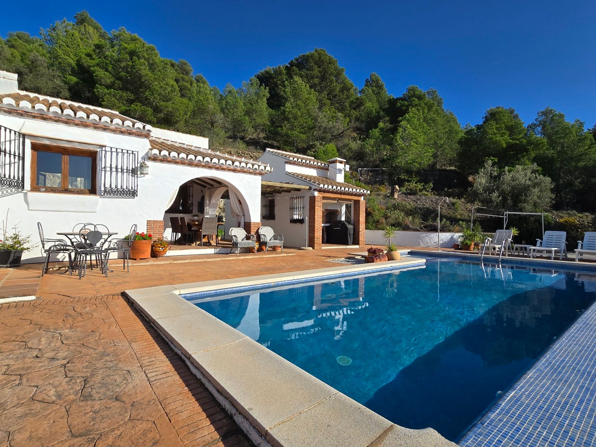 rumah dalam Canillas de Aceituno, Andalucía 12860785