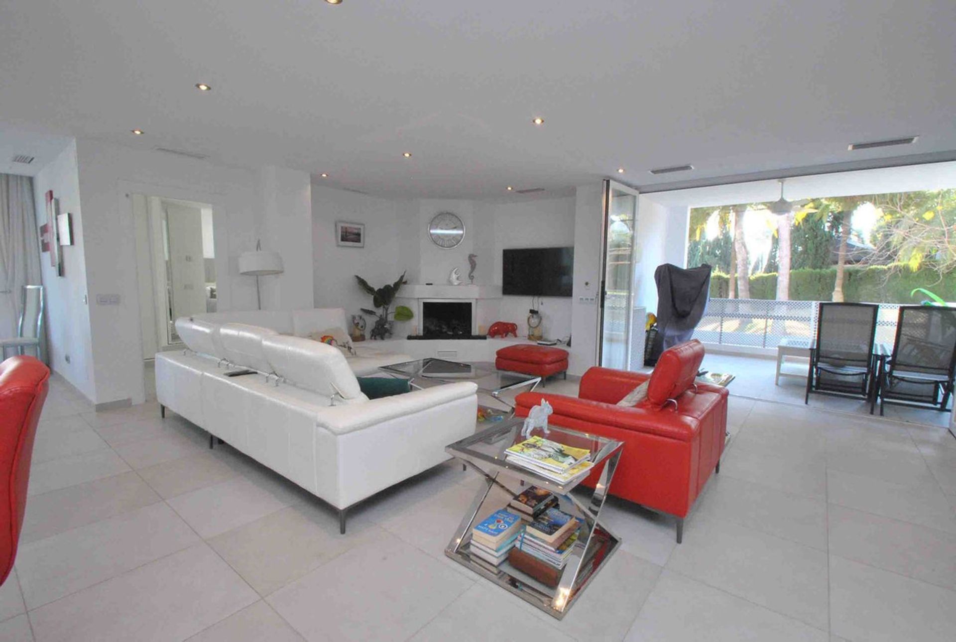 Condominium in Marbella, Andalusia 12860933