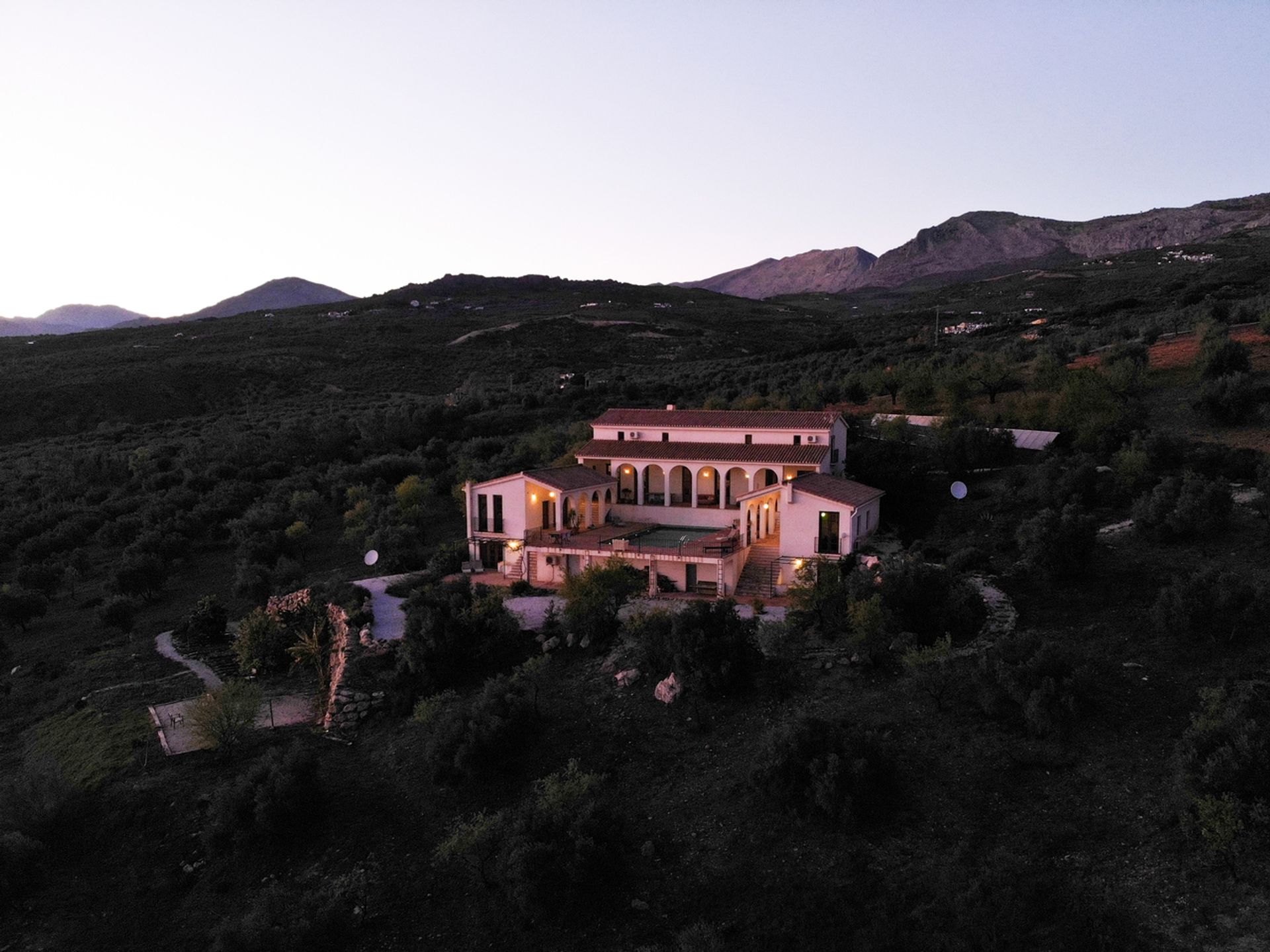 房子 在 Periana, Andalucía 12860940