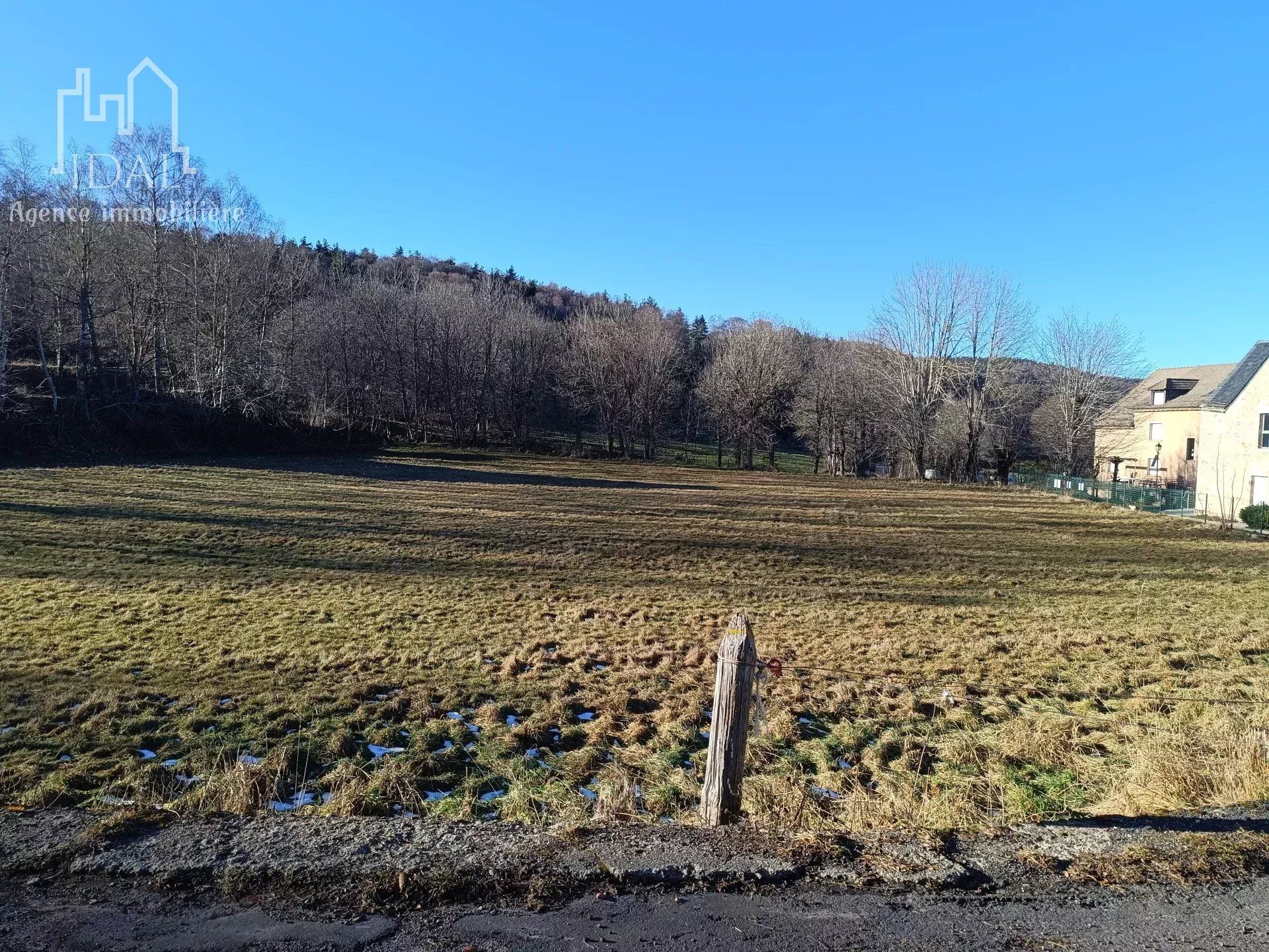 Tanah dalam Fau-de-Peyre, Occitanie 12861999