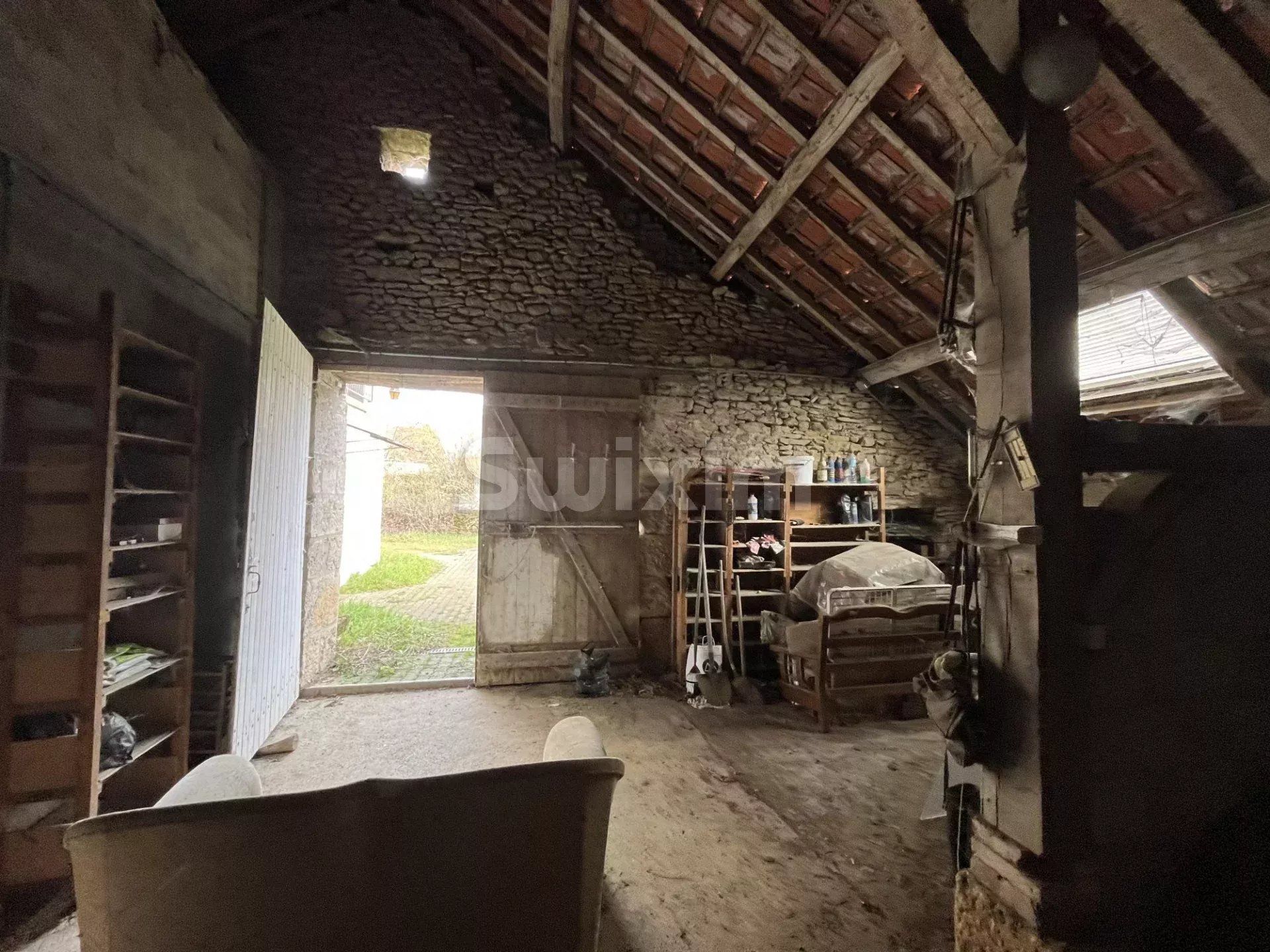 Hus i L'Isle-sur-Serein, Yonne 12862025