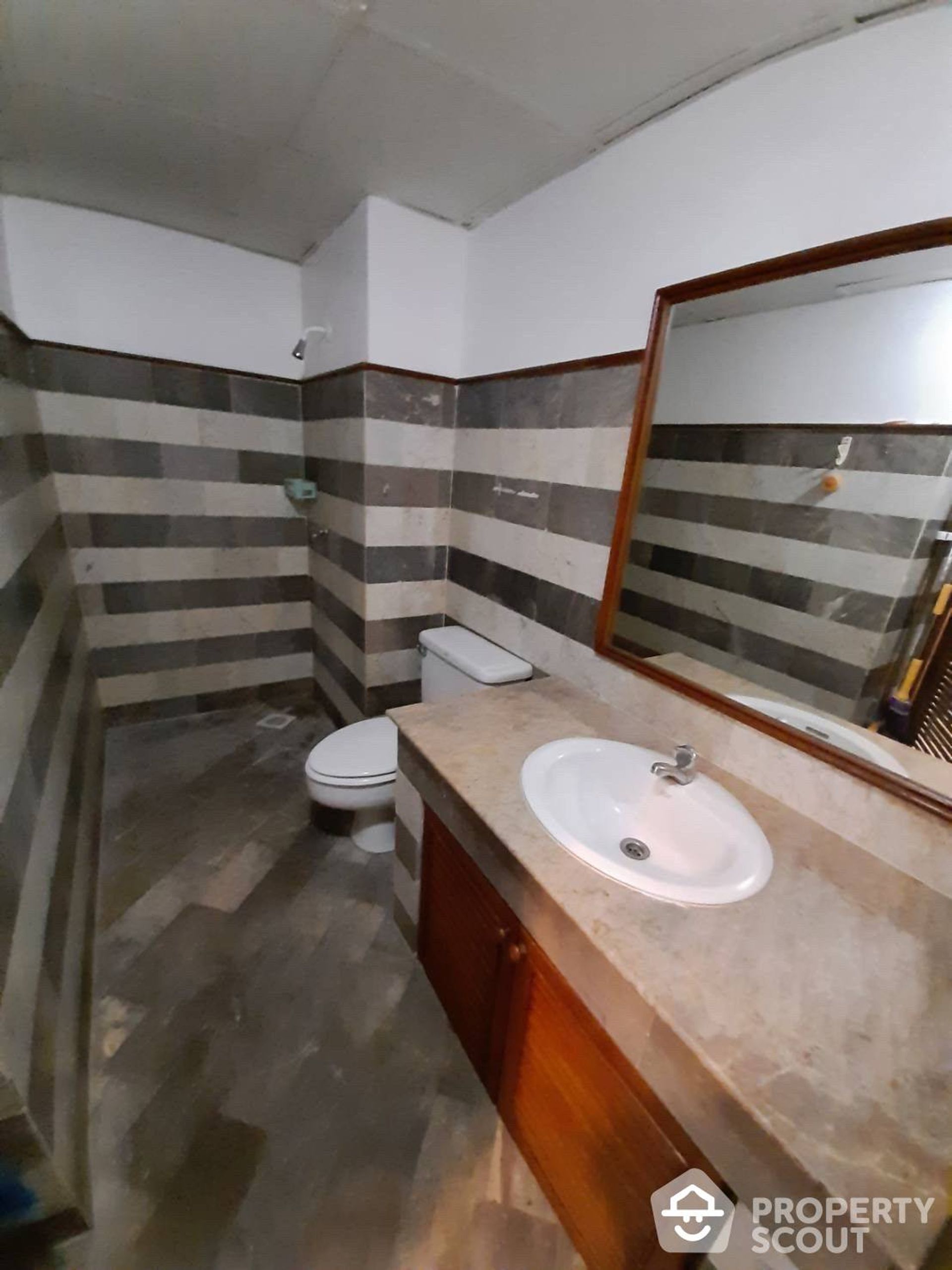 Condominio en Ban Na Song, Krung Thep Maha Nakhon 12862188