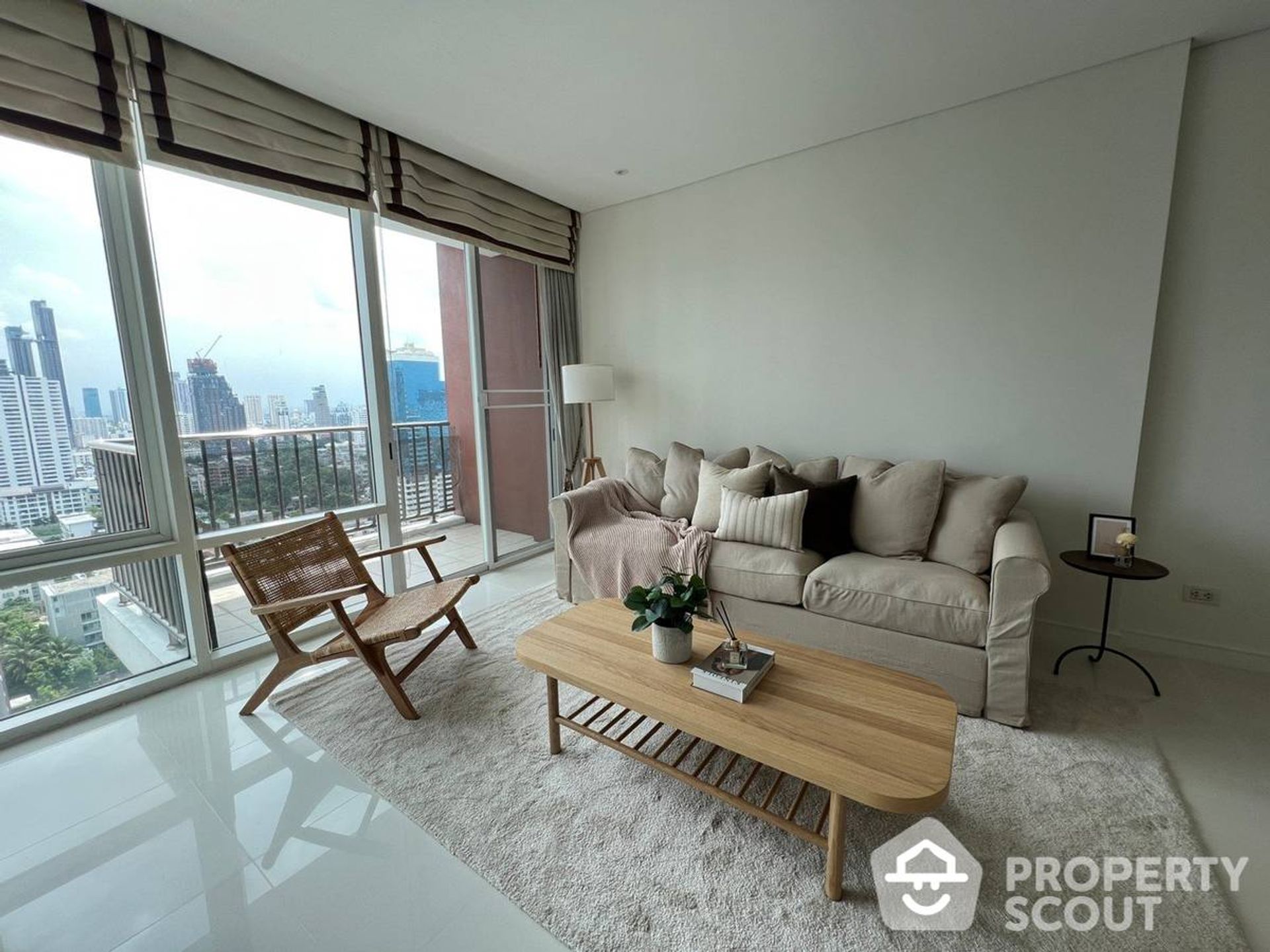 Condominium in Watthana, Krung Thep Maha Nakhon 12862208