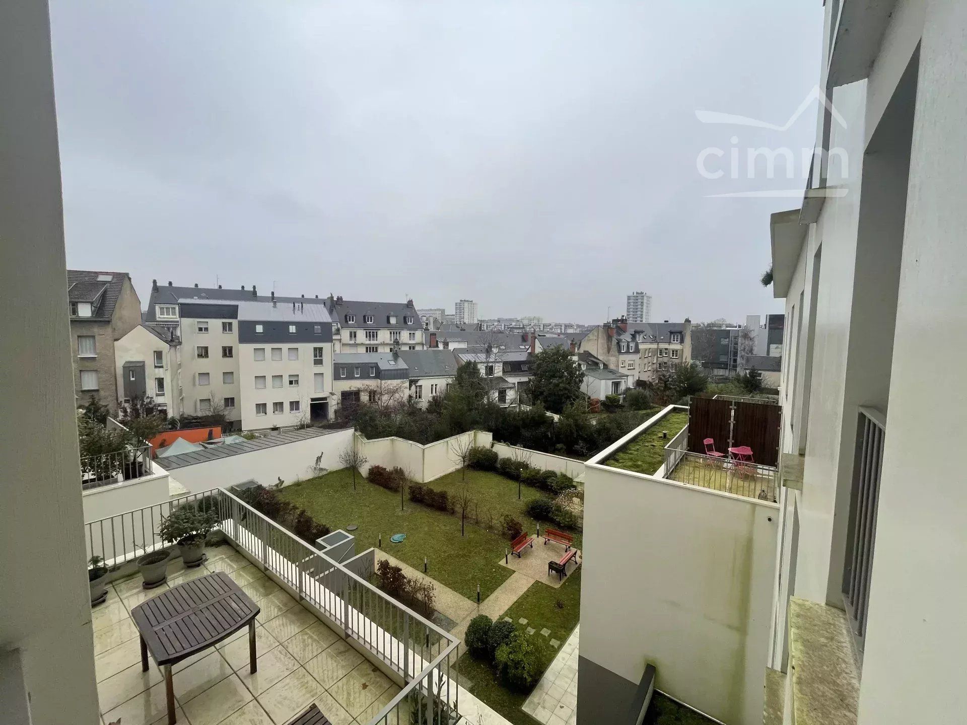 Condominio en Tours, Indre-et-Loire 12862357