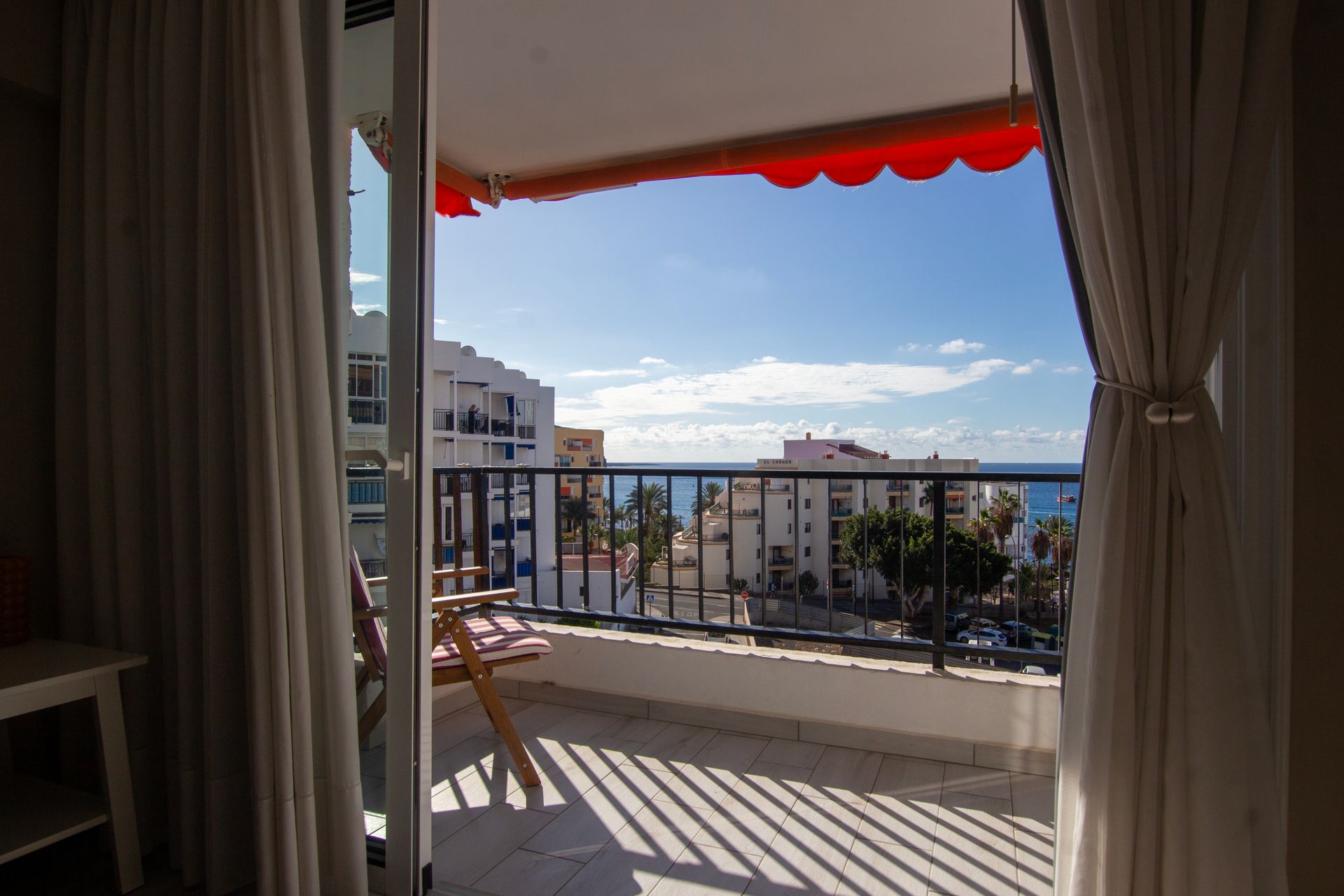 Condominium dans Los Cristianos, les îles Canaries 12862455