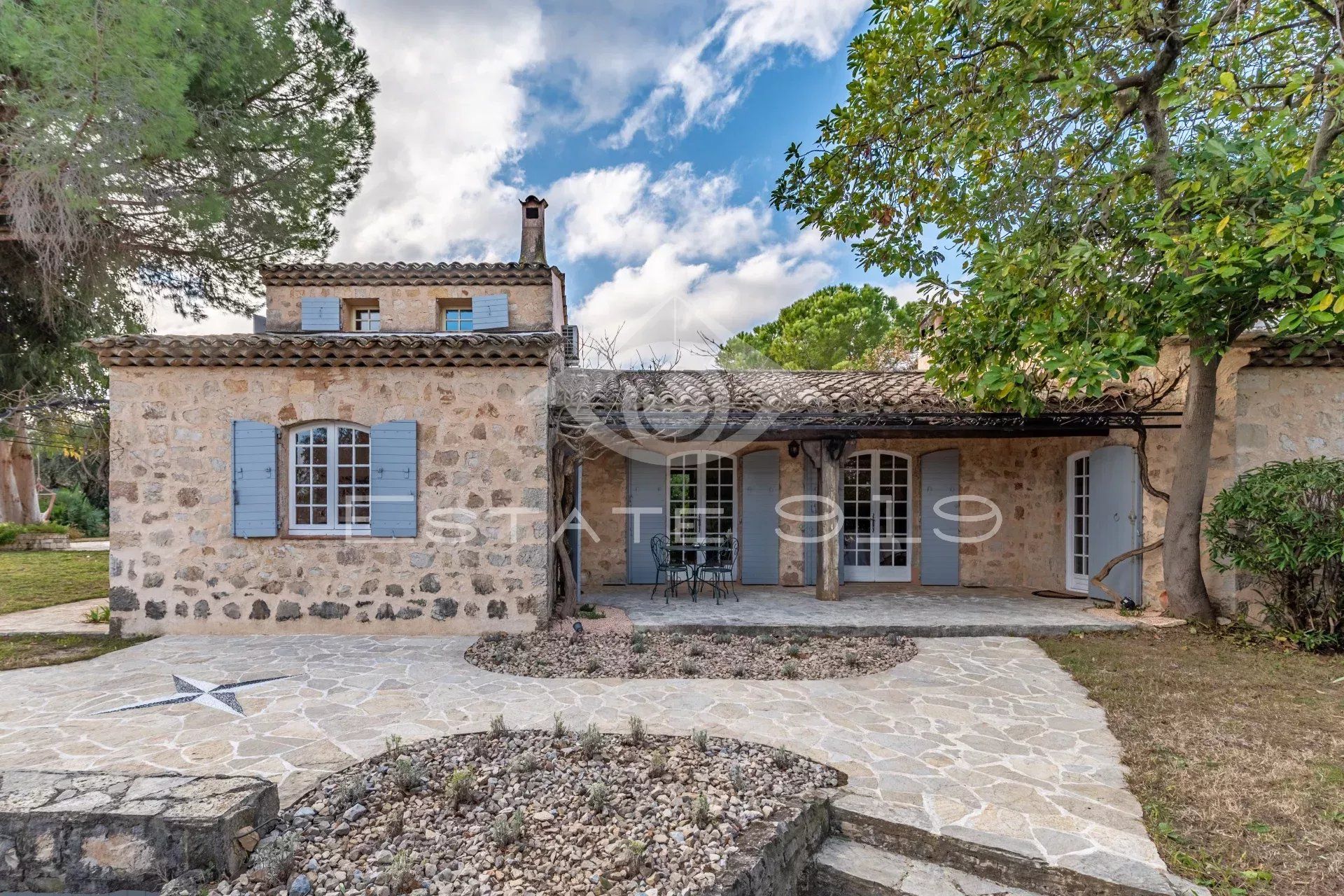 House in Le Rouret, Alpes-Maritimes 12862633