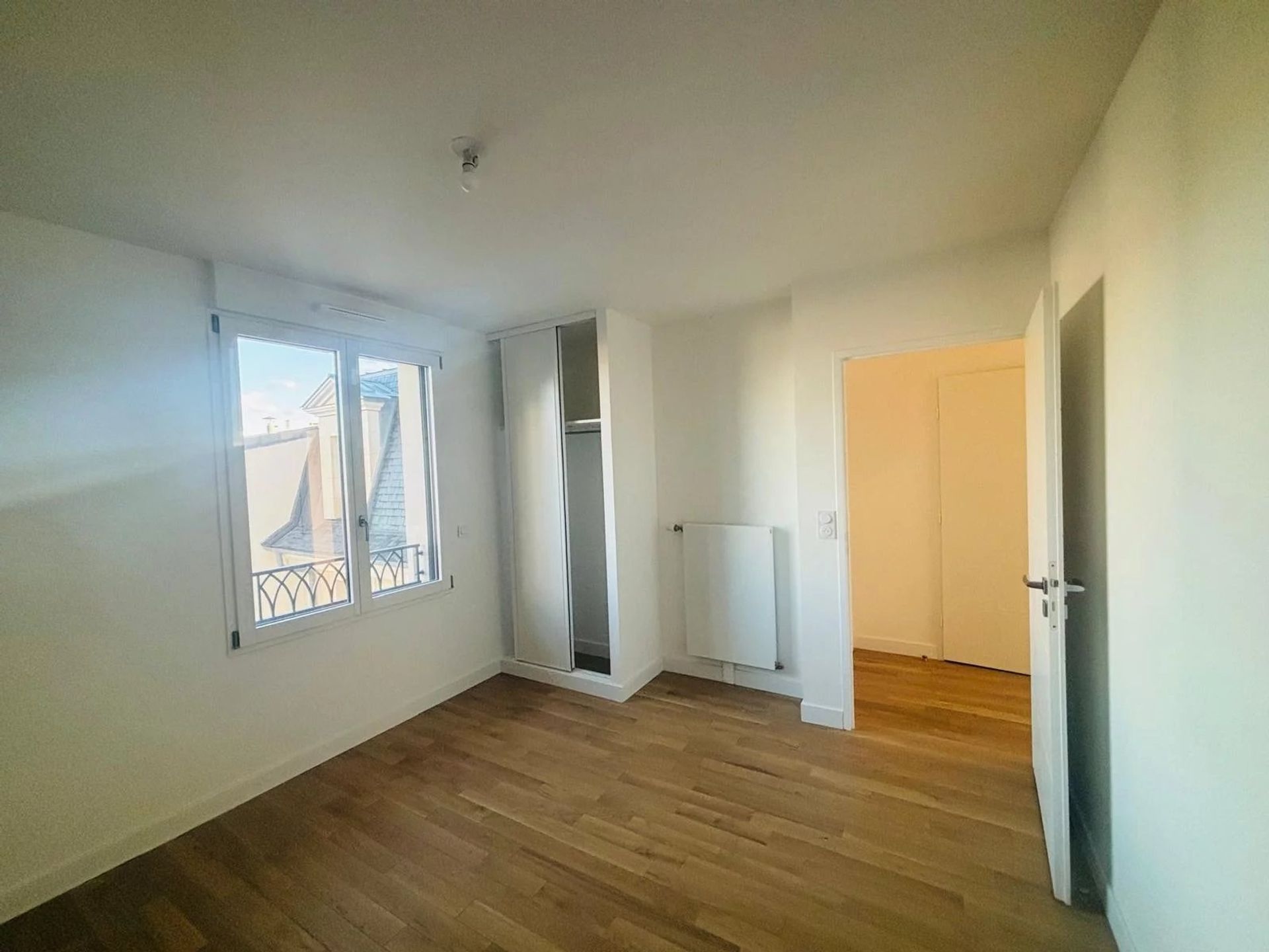 Osakehuoneisto sisään Clamart, Hauts-de-Seine 12862658