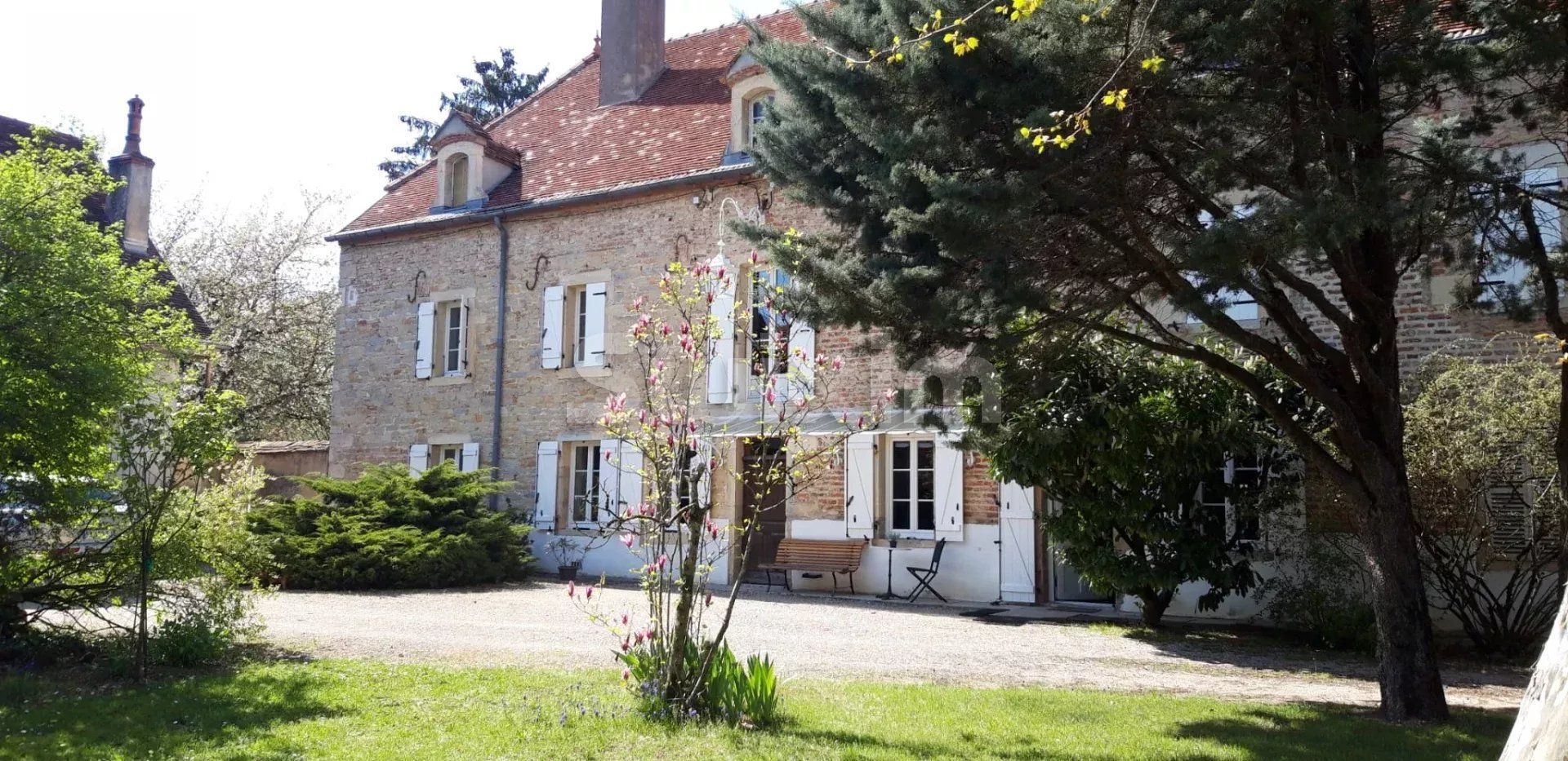 loger dans Nuits-Saint-Georges, Bourgogne-Franche-Comte 12862849