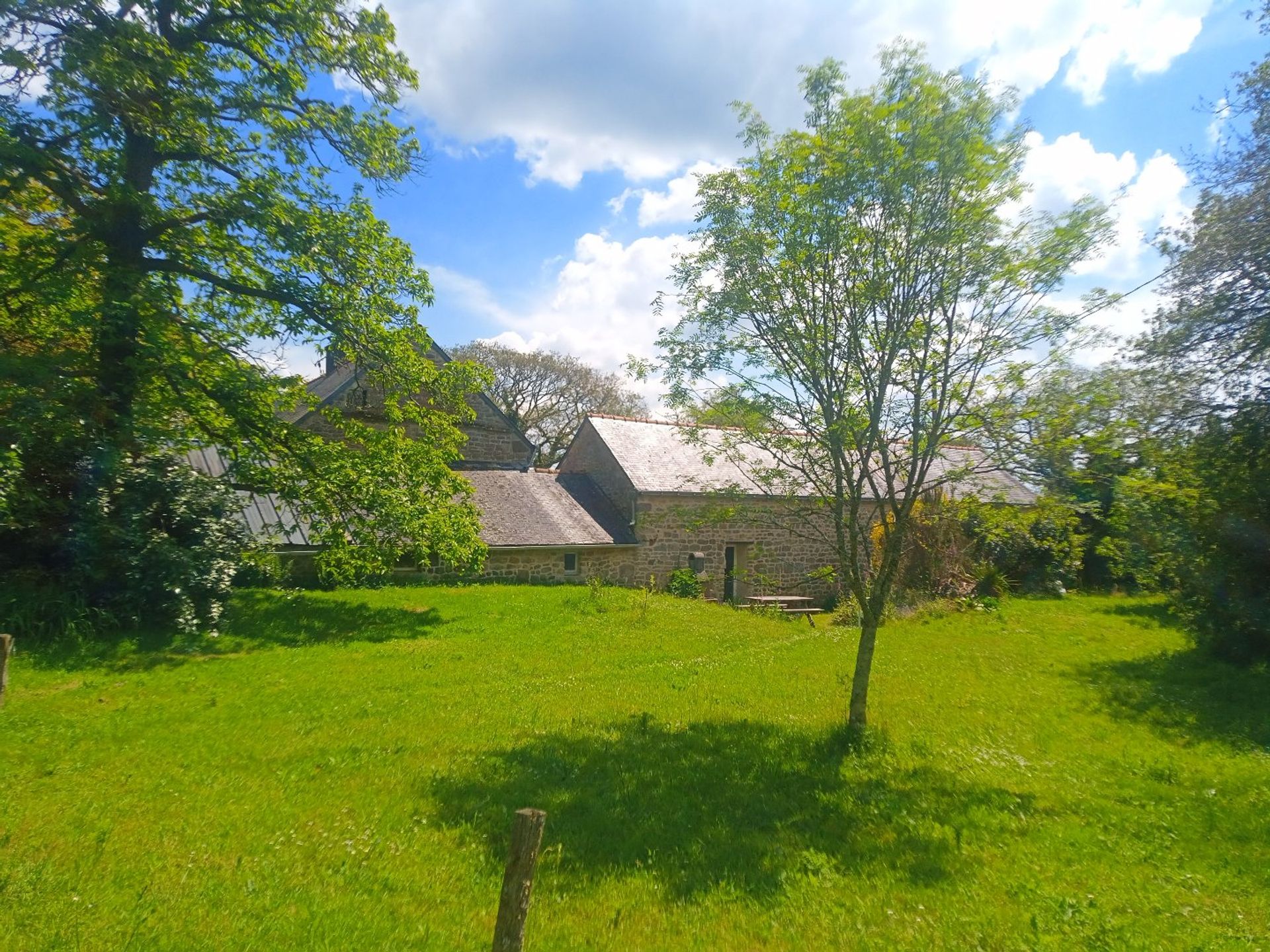 Rumah di Guern, Brittany 12862876