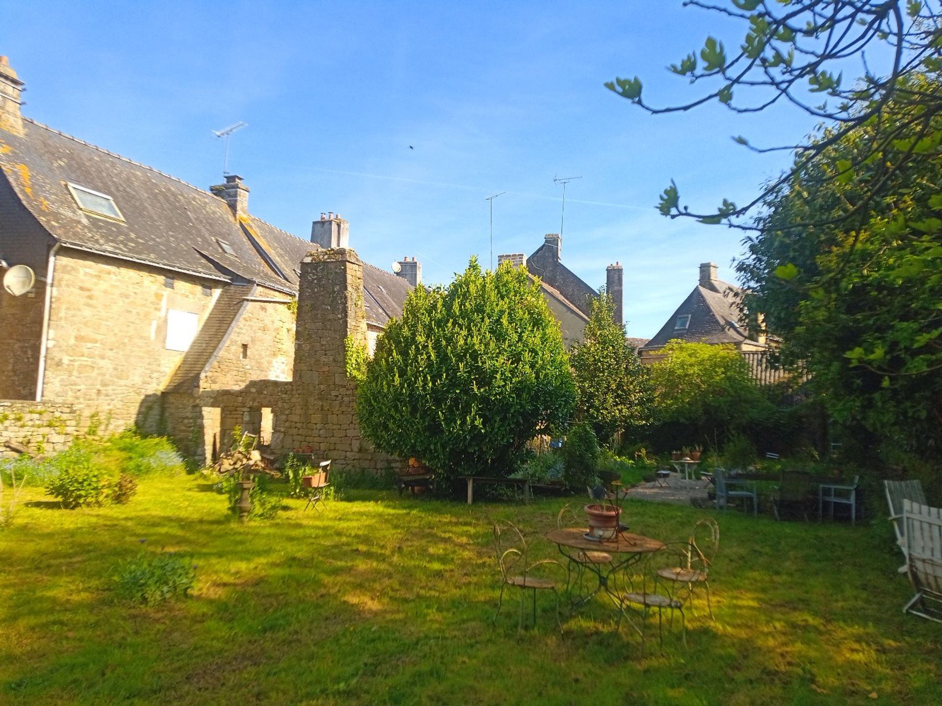 Rumah di Guémené-sur-Scorff, Brittany 12862882