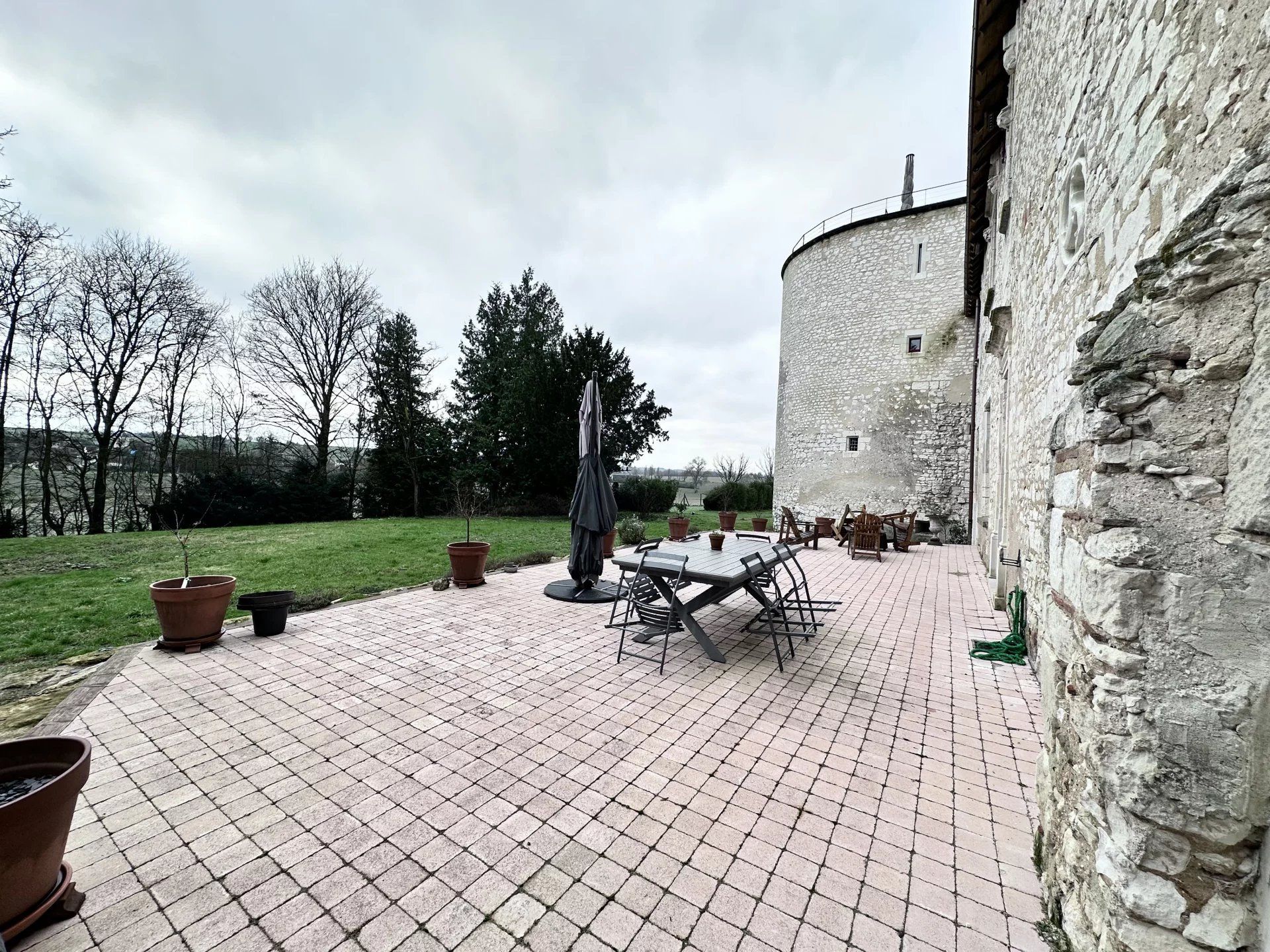 Hus i Manthelan, Indre-et-Loire 12862996