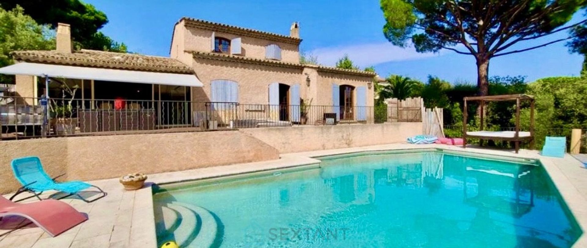 Жилой в Grimaud, Provence-Alpes-Côte d'Azur 12863050