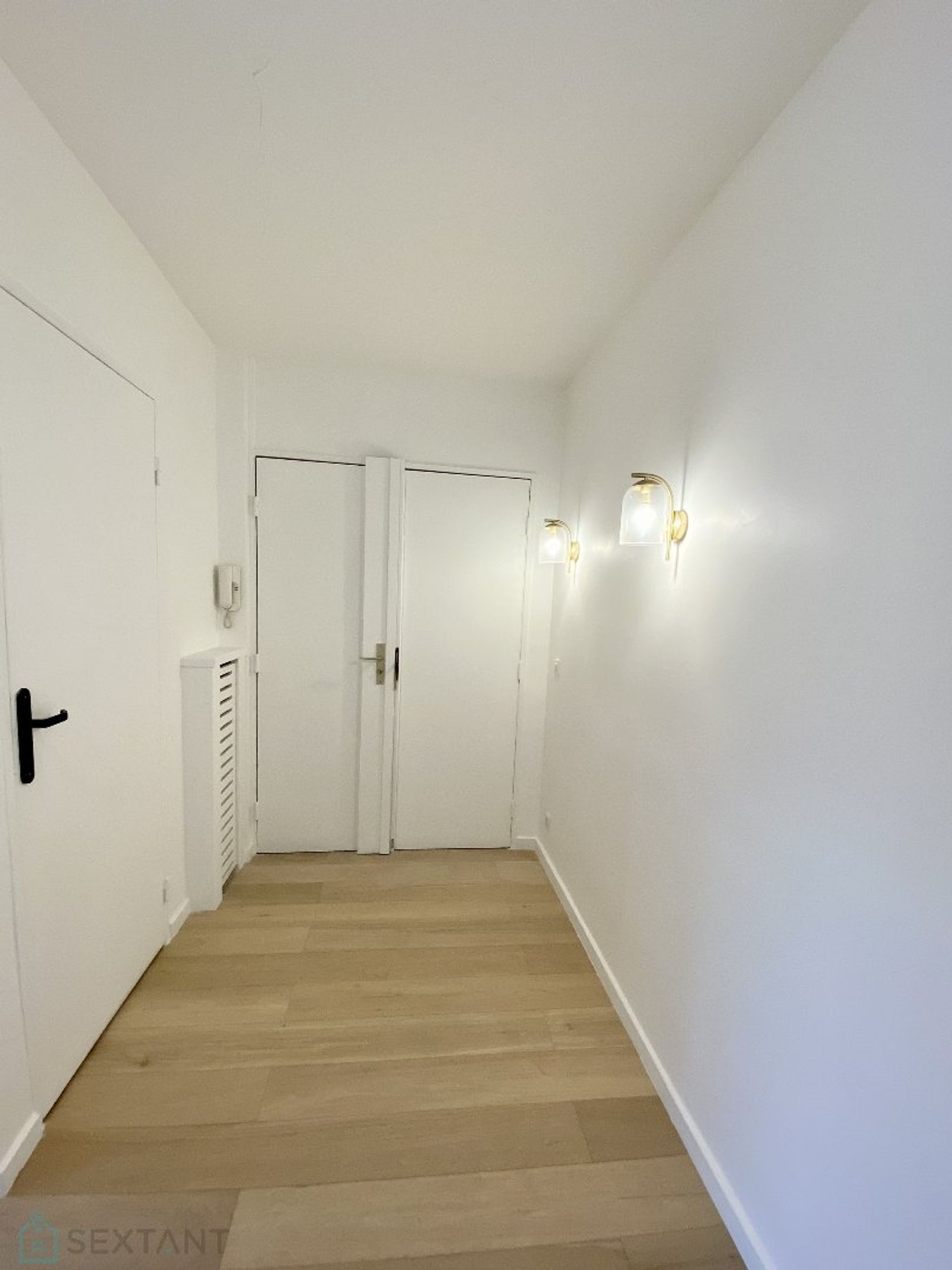 Osakehuoneisto sisään Neuilly-sur-Seine, Île-de-France 12863064