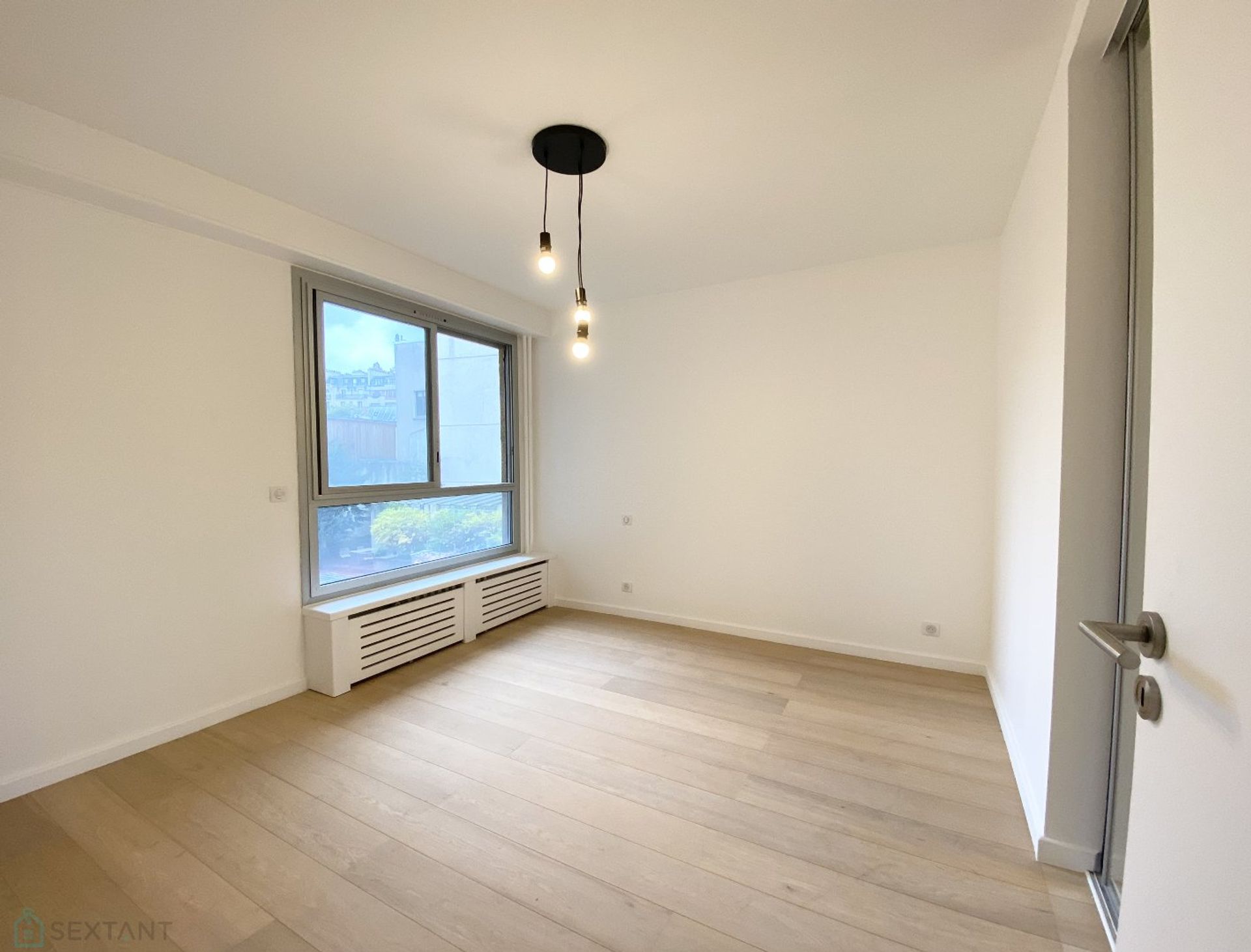 Osakehuoneisto sisään Neuilly-sur-Seine, Île-de-France 12863064