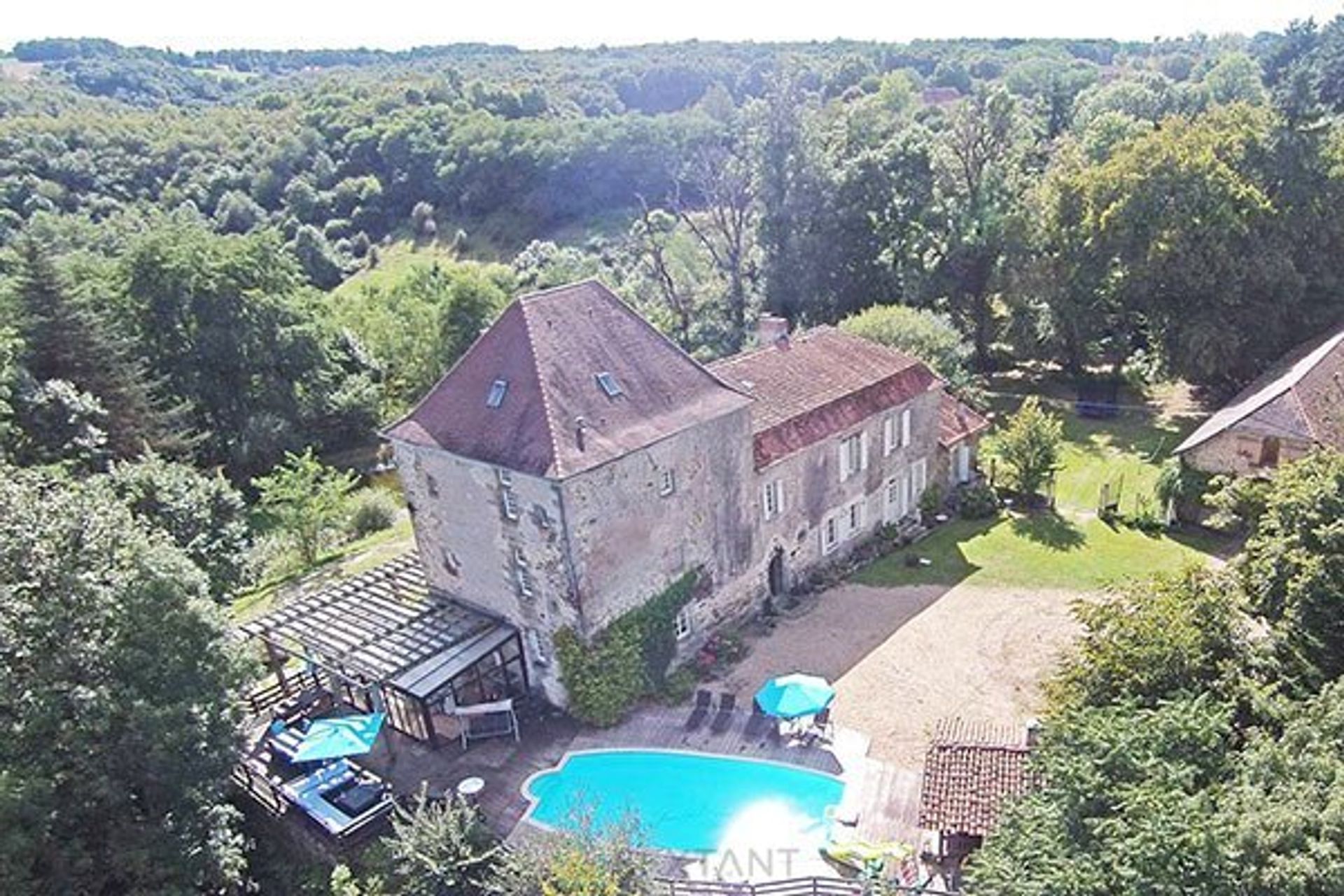 其他 在 Saint-Jory-de-Chalais, Nouvelle-Aquitaine 12863074