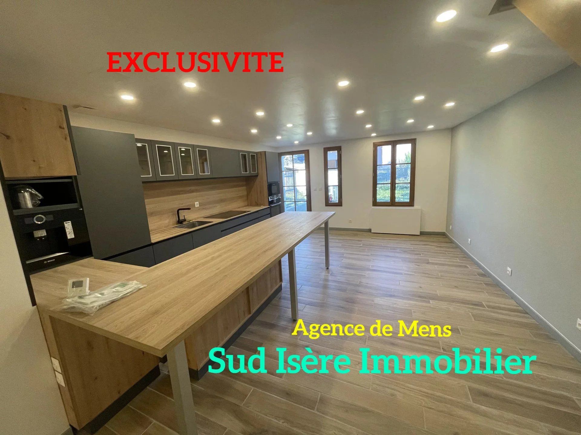 Huis in Mannen, Auvergne-Rhône-Alpes 12863219