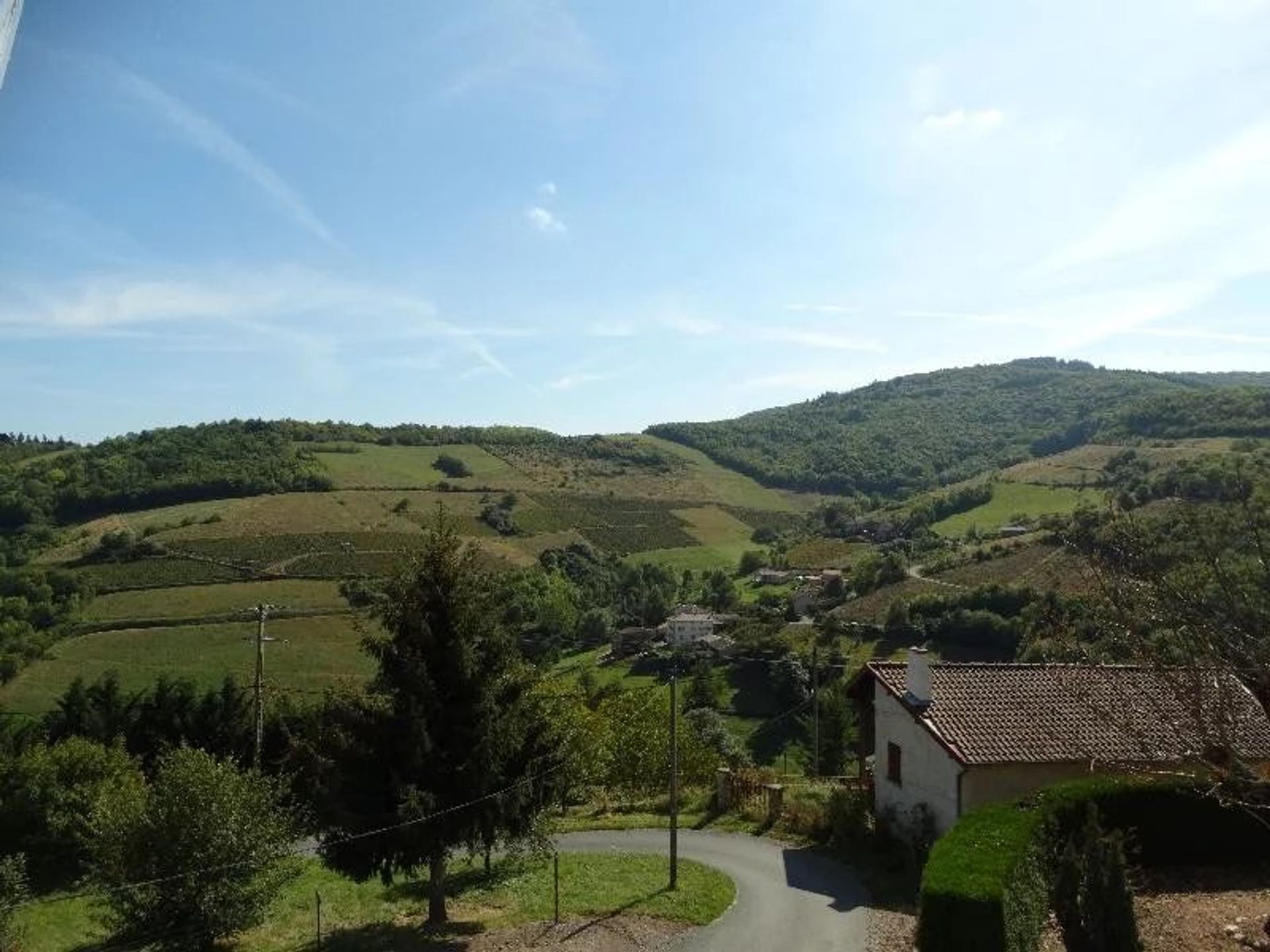 Eigentumswohnung im Beaujeu, Auvergne-Rhône-Alpes 12863295