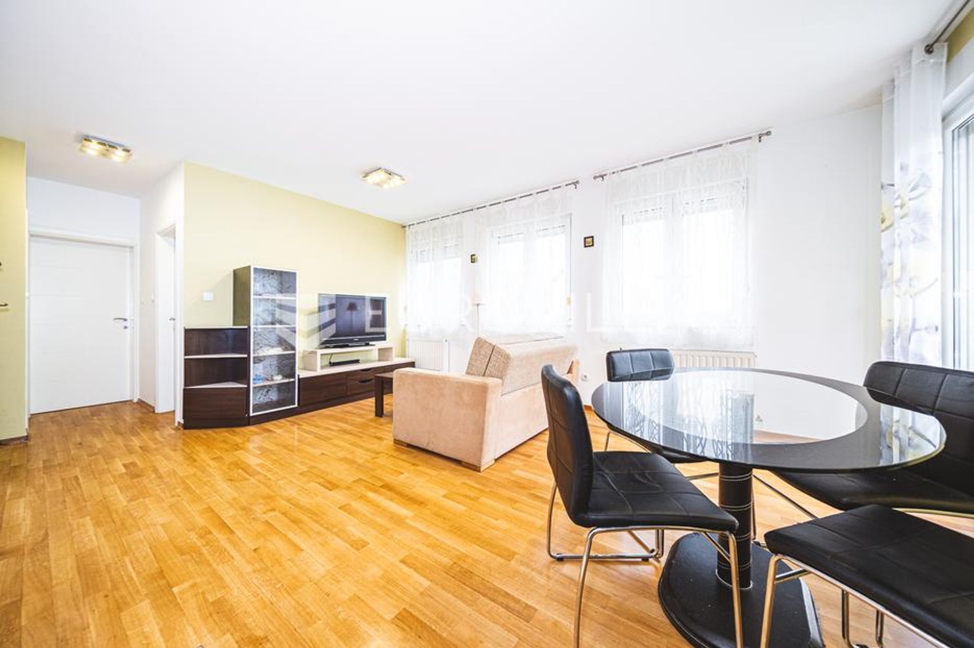 Condominium in Zagreb, Zagreb, Grad 12863339