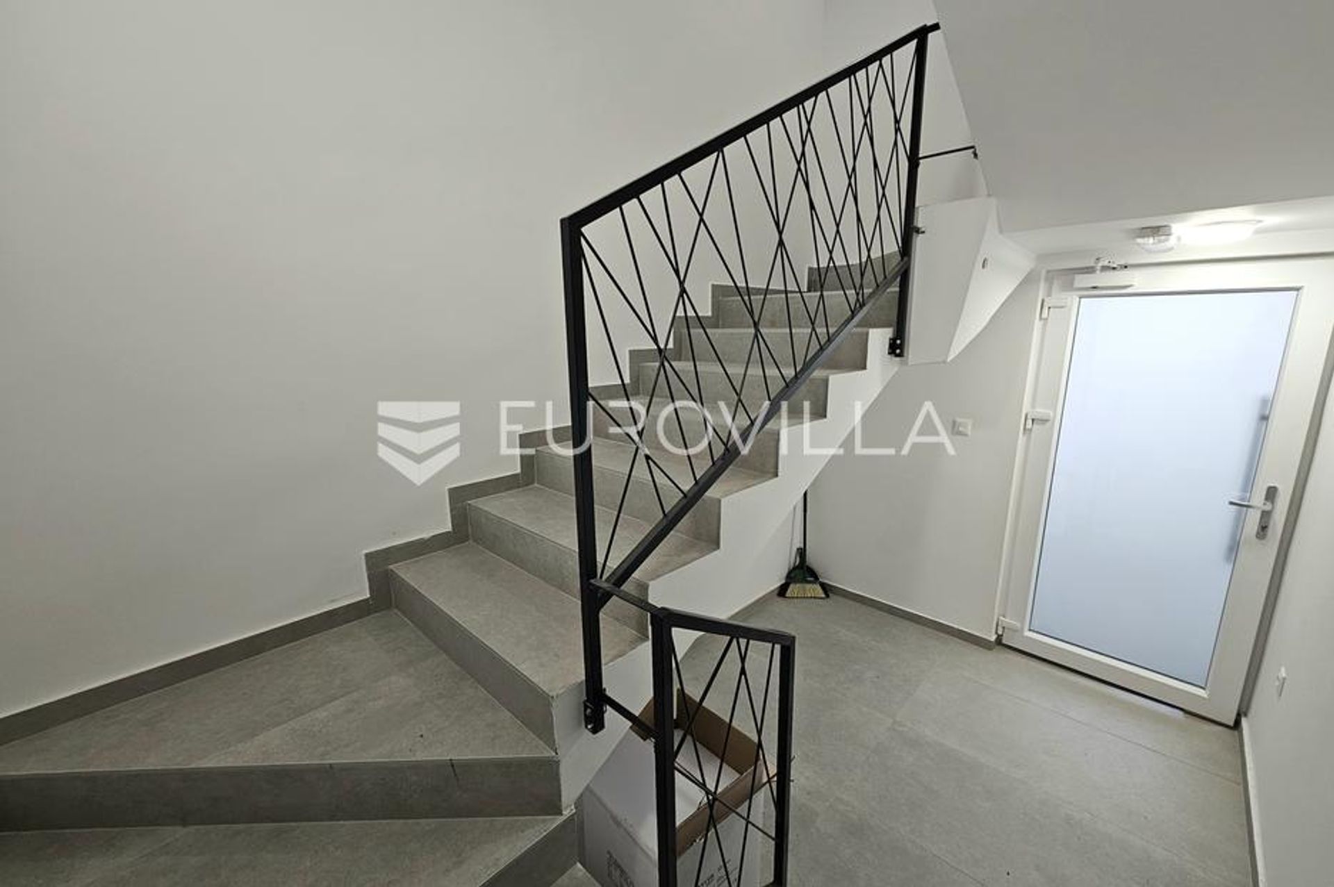 Condominium dans Osijek, Osječko-baranjska županija 12863351